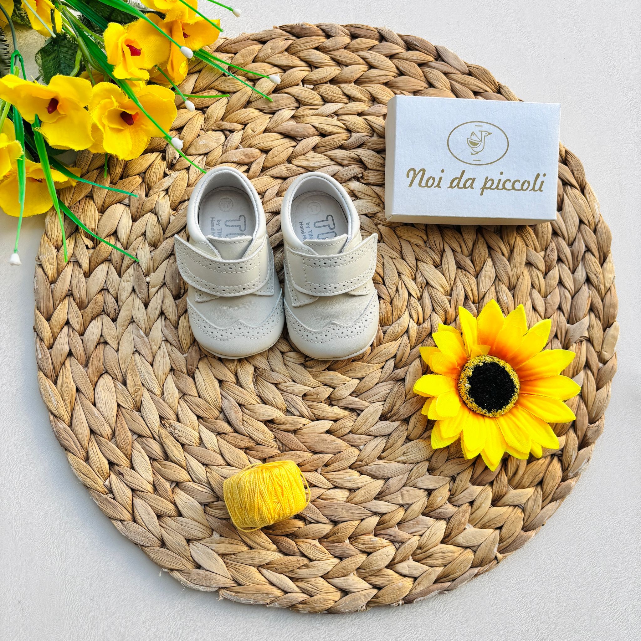 SCARPINE IN PELLE CON STRAPPO BEIGE - Noi da piccoli