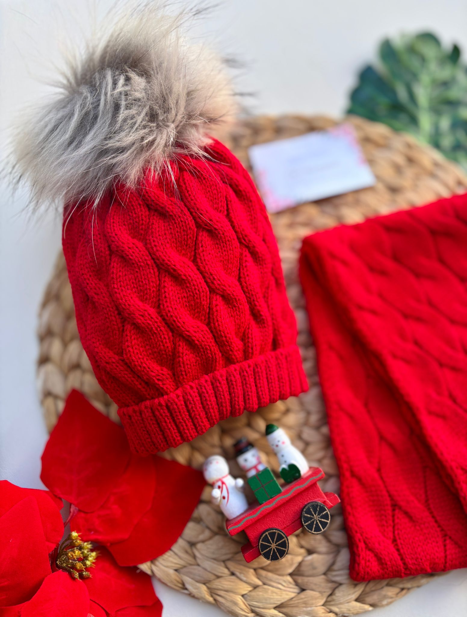 SCIARPA CON CAPPELLO AD INTRECCIO rojo - Noi da piccoli