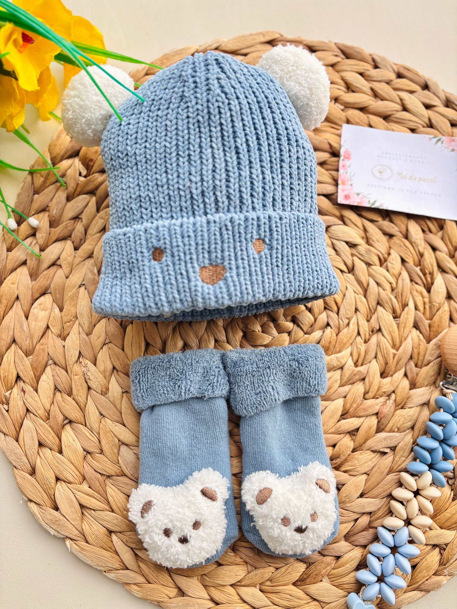 SET 2 PZ IN FILATO CALDO A COSTINE ORSETTO CIELO - Noi da piccoli