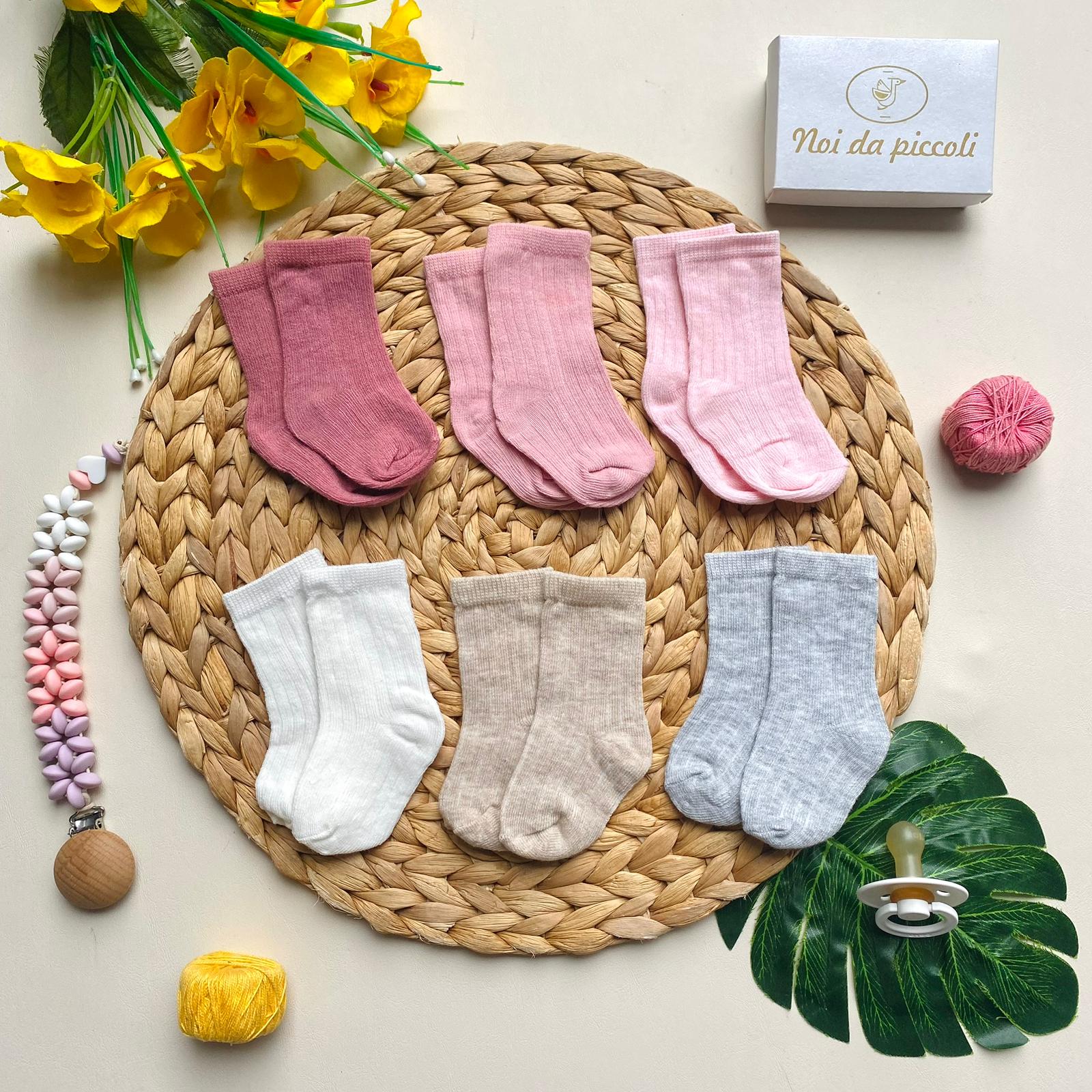 SET 6 PAIA DI CALZINI DI VARI COLORI FILATO CALDO ROSAS - Noi da piccoli