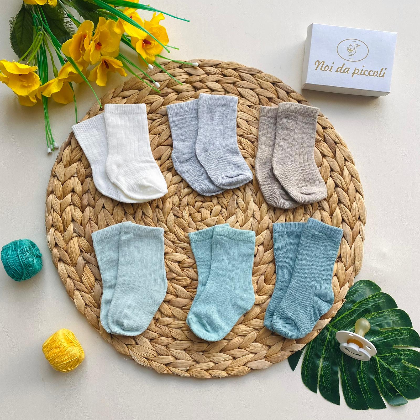 SET 6 PAIA DI CALZINI DI VARI COLORI FILATO CALDO VERDES - Noi da piccoli