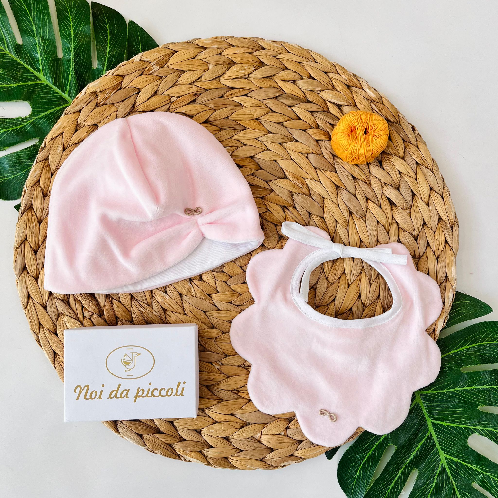 SET CAPPELLINO E BAVETTINA CINIGLIA ROSA TORTORA - Noi da piccoli