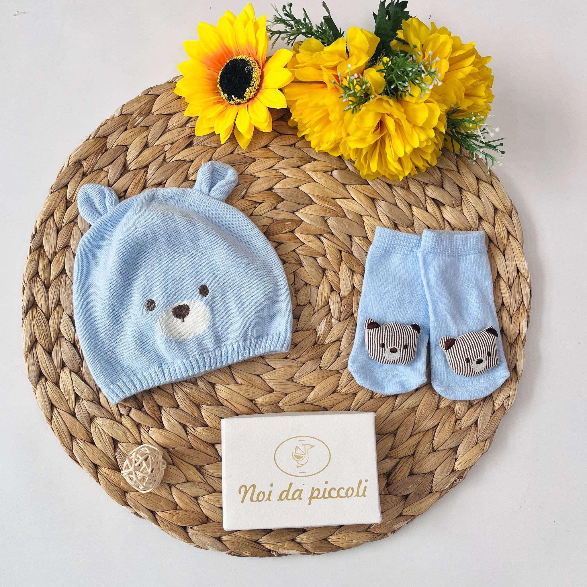 set cappellino e calzini 100 % COTONE Bianco - Noi da piccoli