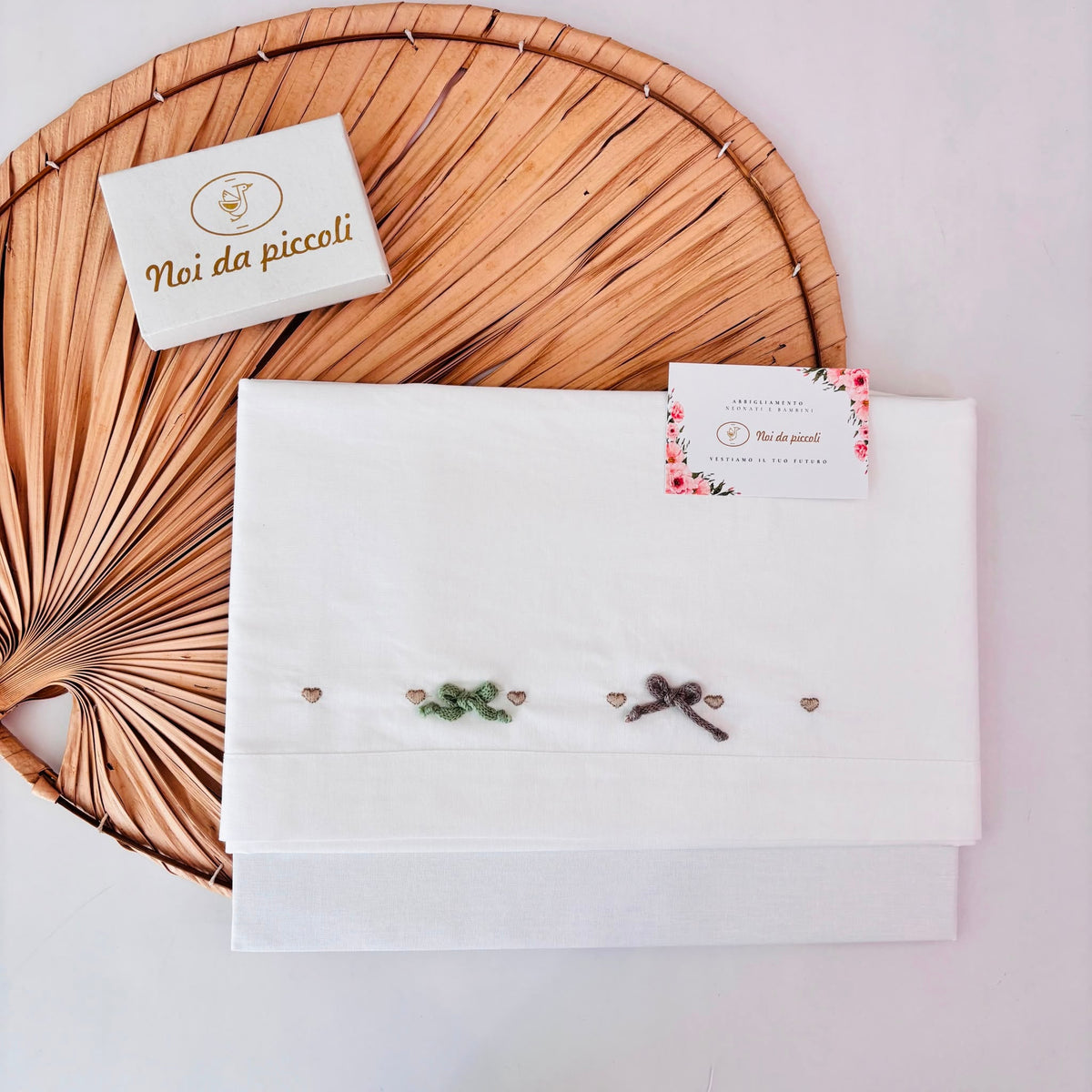 Set Lenzuola in Cotone con Puntini e Fiocchetti Panna Bebe' Margo' - Noi da piccoli