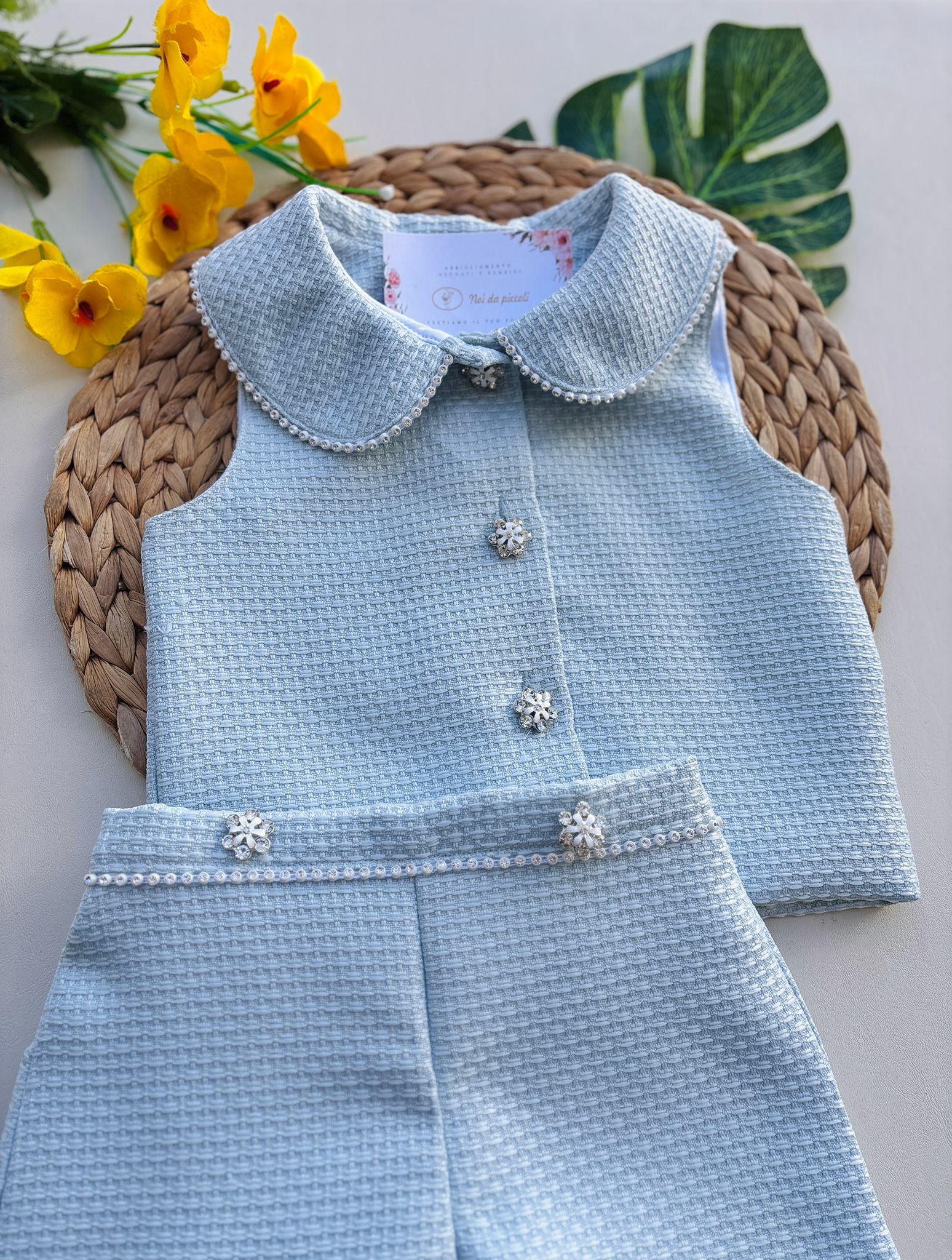 TOP E PANTALONCINO CON FIORI E BRILLANTINI tiffany - Noi da piccoli