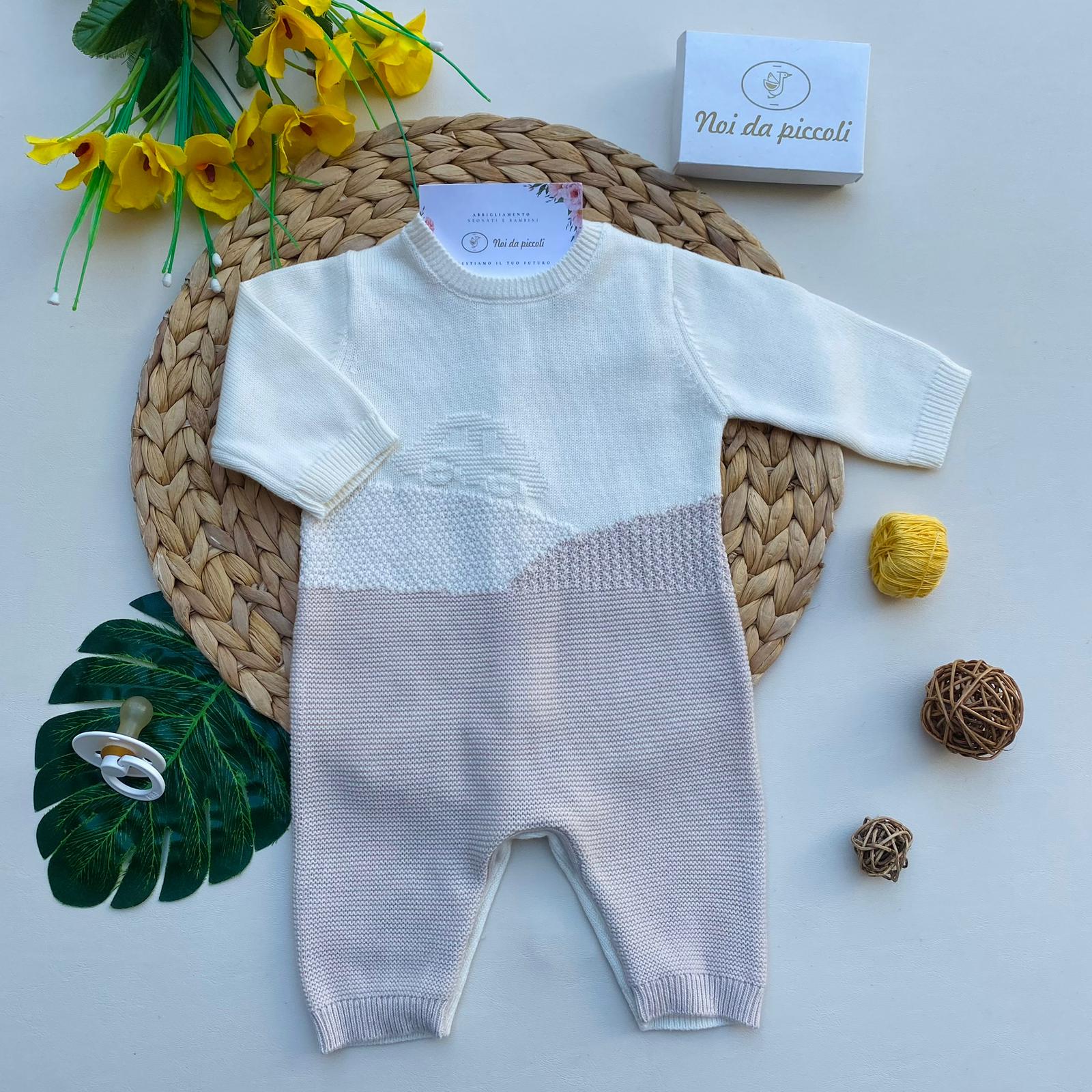 TUTINA BICOLOR CON RICAMI E MACCHININA FILATO CALDO CRUDO - Noi da piccoli