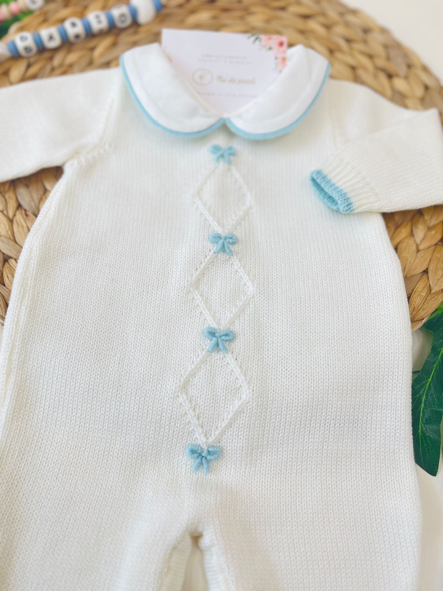 TUTINA CON BABBUCCE 100% lana merino extrafine PANNA CIELO - Noi da piccoli