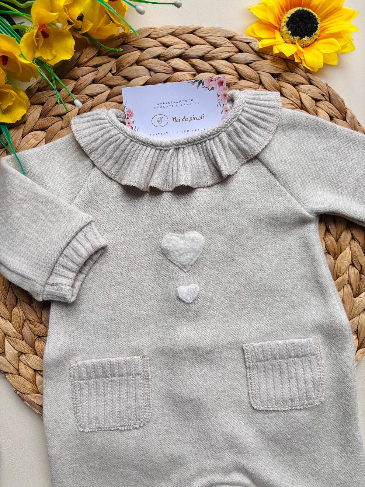 TUTINA CON CUORI CENTRALI IN MAGLINA BEIGE - Noi da piccoli