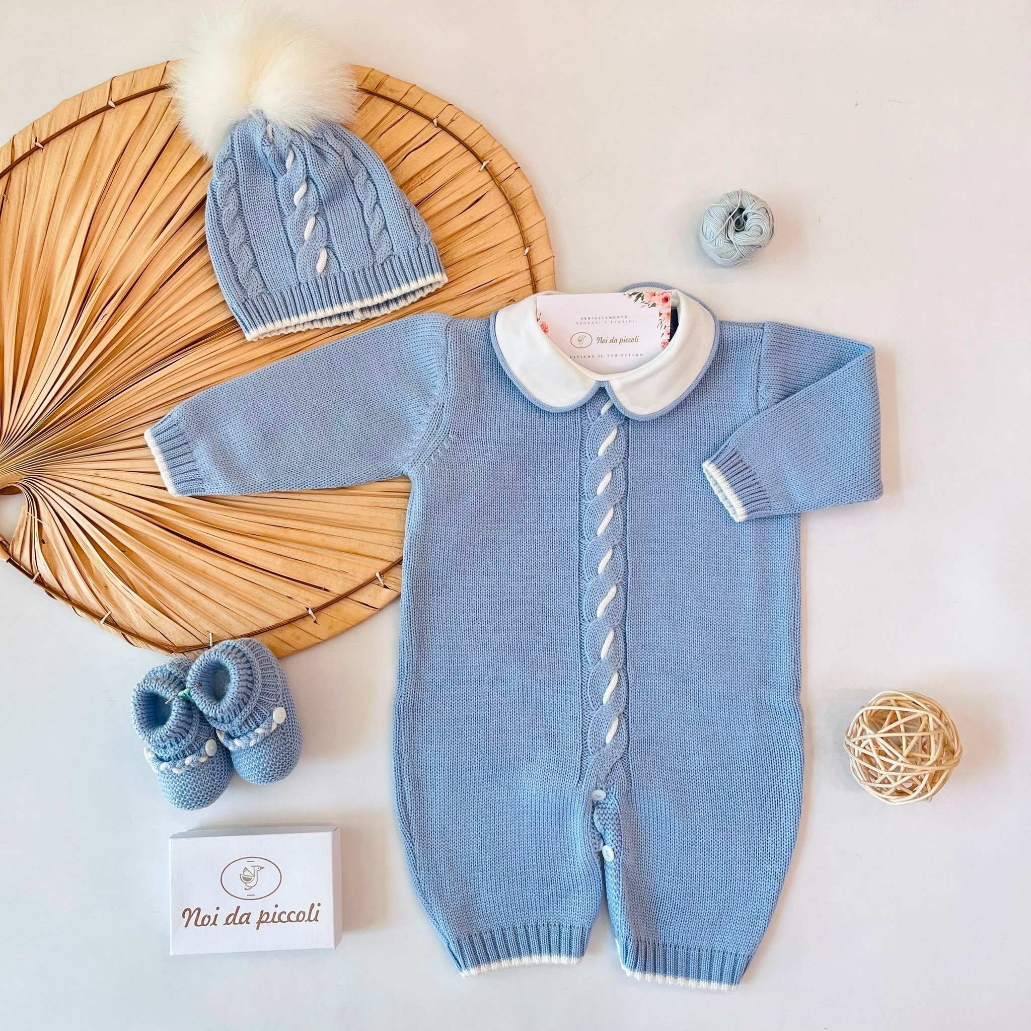 TUTINA CON PARURE 100% PURA LANA MERINO EXTRAFINE CIELO - Noi da piccoli