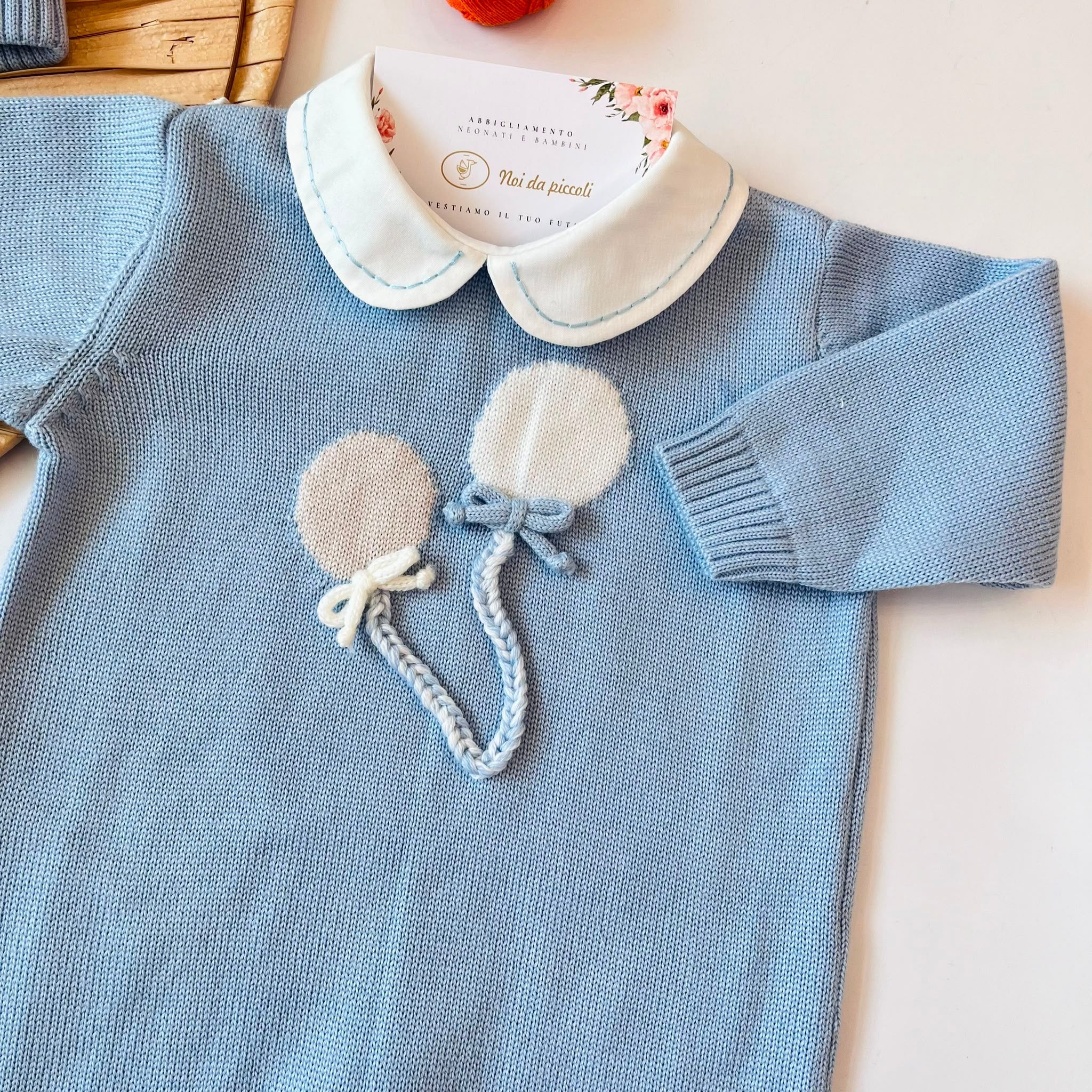 TUTINA CON PARURE 100% PURA LANA MERINO EXTRAFINE CIELO PALLONCINO - Noi da piccoli