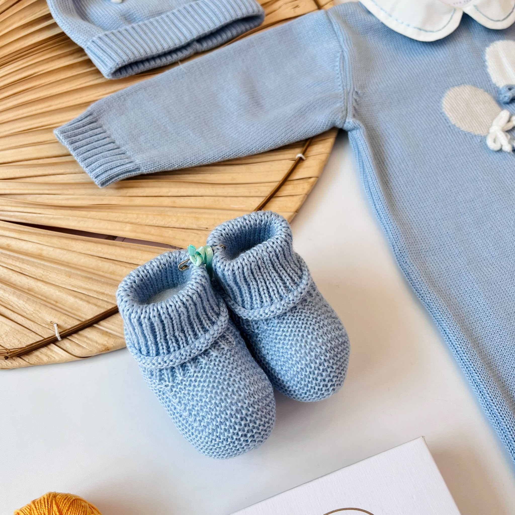 TUTINA CON PARURE 100% PURA LANA MERINO EXTRAFINE CIELO PALLONCINO - Noi da piccoli