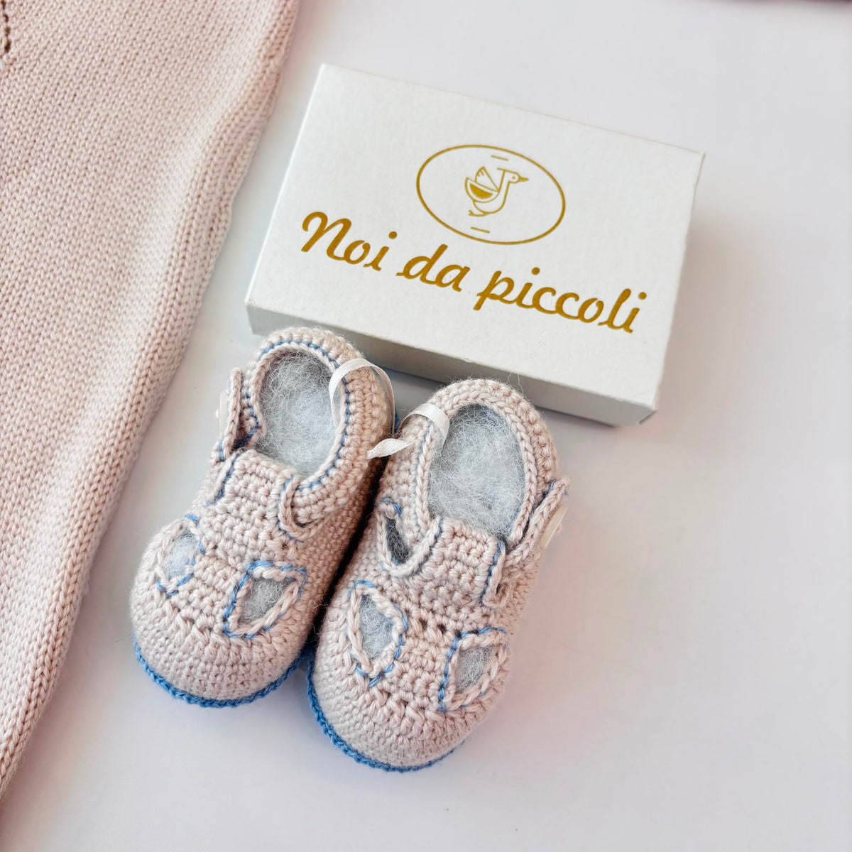 TUTINA CON PARURE in lana merino Pluto Tortora - Noi da piccoli