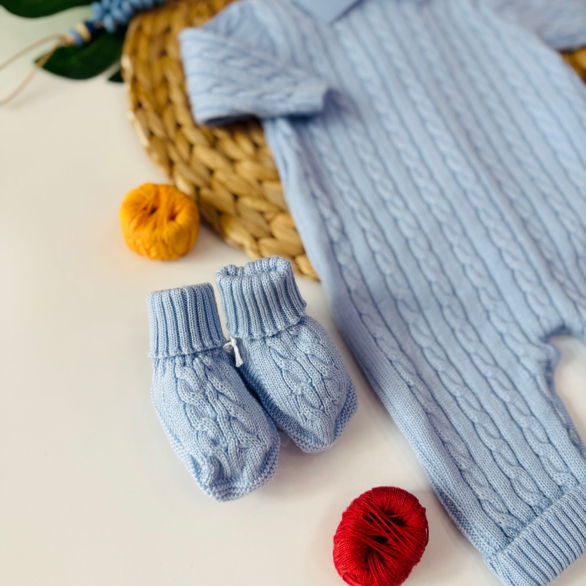 TUTINA CON PARURE INTRECCIO 100% LANA CELESTE - Noi da piccoli