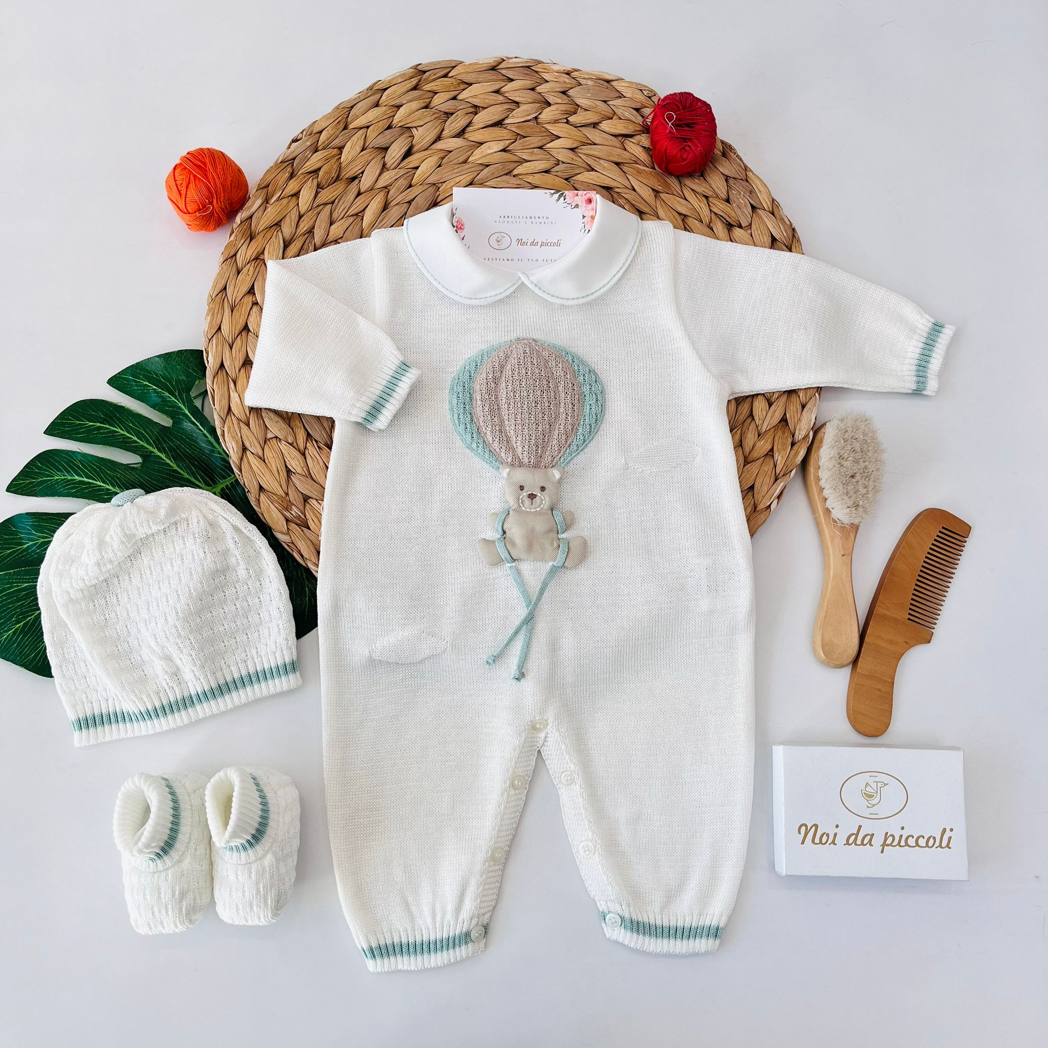 TUTINA CON PARURE MONGOLFIERA 100% FILO DI COTONE VERDE SALVIA - Noi da piccoli