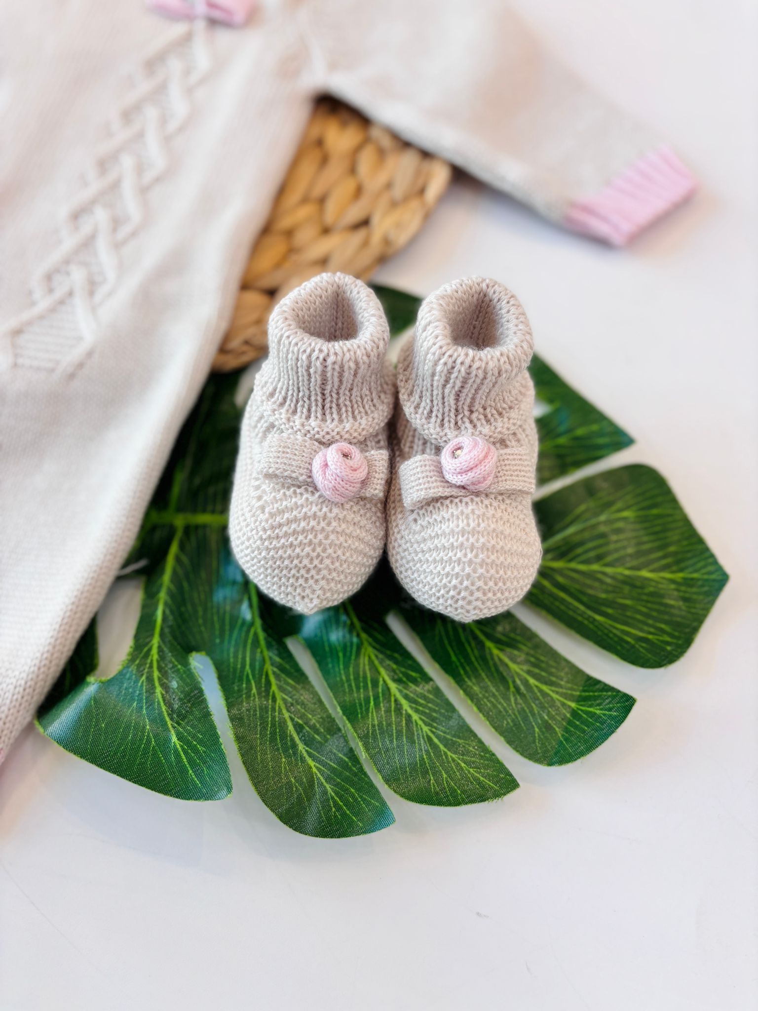TUTINA CON PARURE PURA LANA BEIGE E ROSA - Noi da piccoli