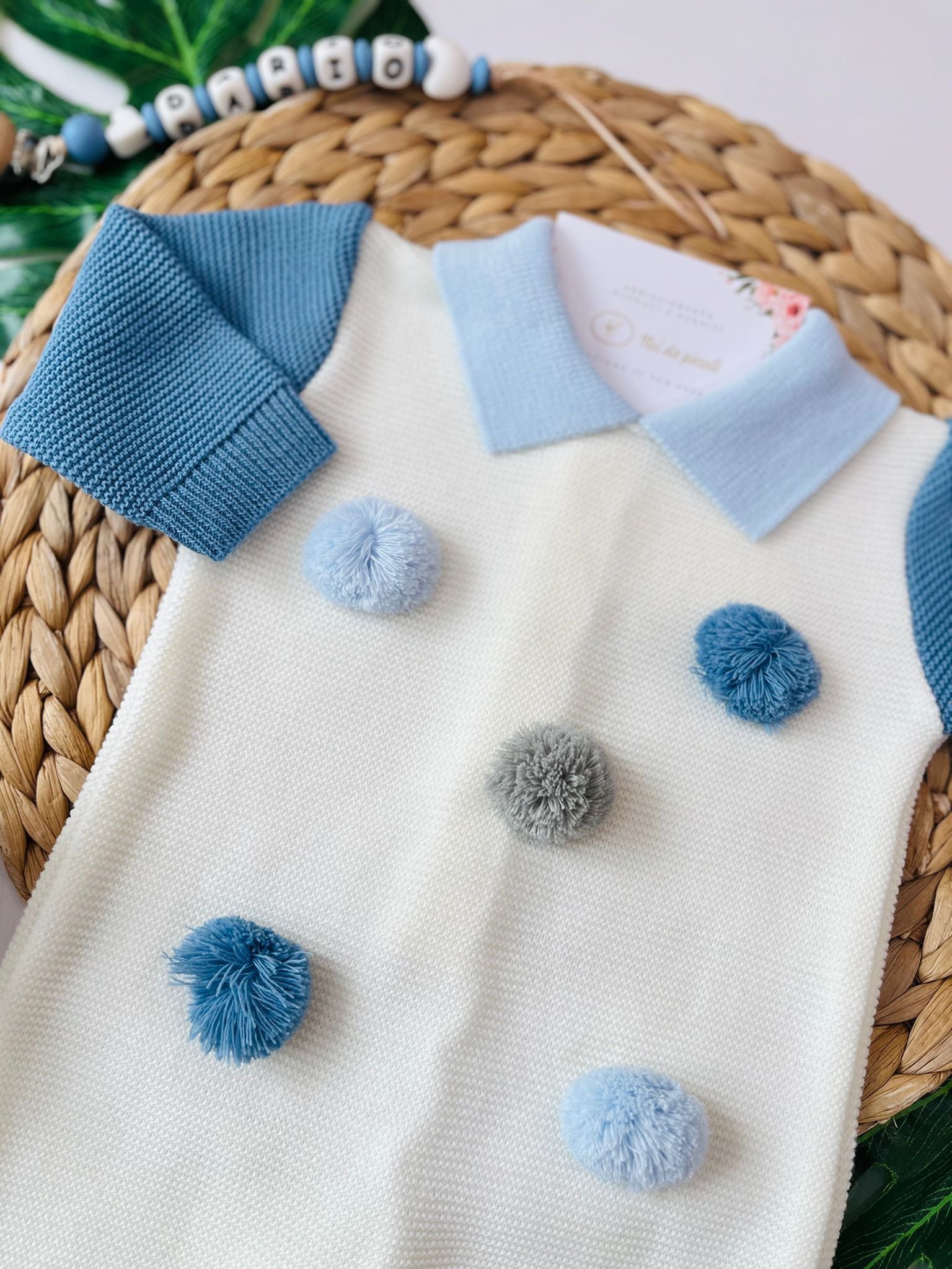 TUTINA CON SET PARURE PON POM COLOR FILATO CALDO PANNA - Noi da piccoli