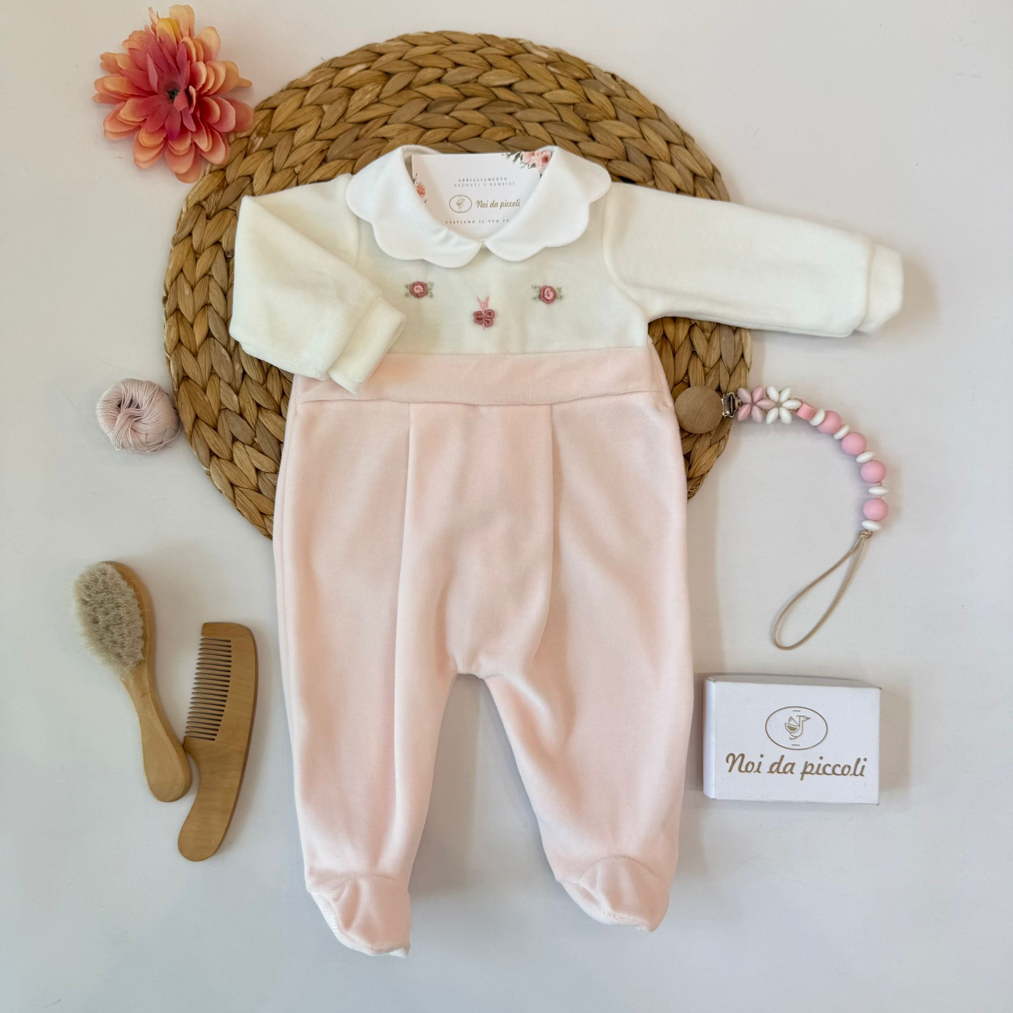 TUTINA IN CINIGLIA ROSA CIPRIA CON RICAMI FLOREALI - Noi da piccoli