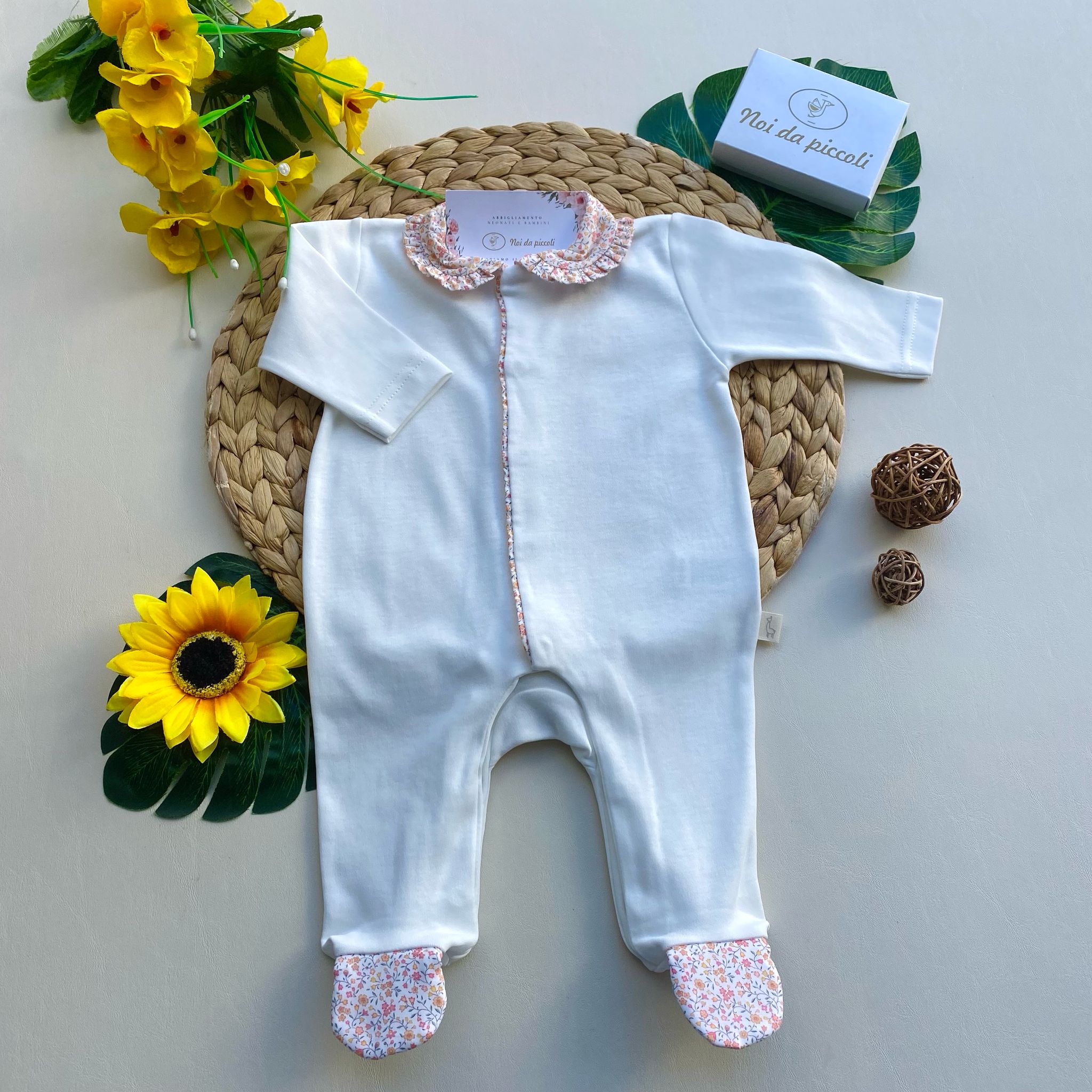 TUTINA IN COLORAZIONE BIANCO ANTIPANICO CON COLLETTO FLOREALE - Noi da piccoli