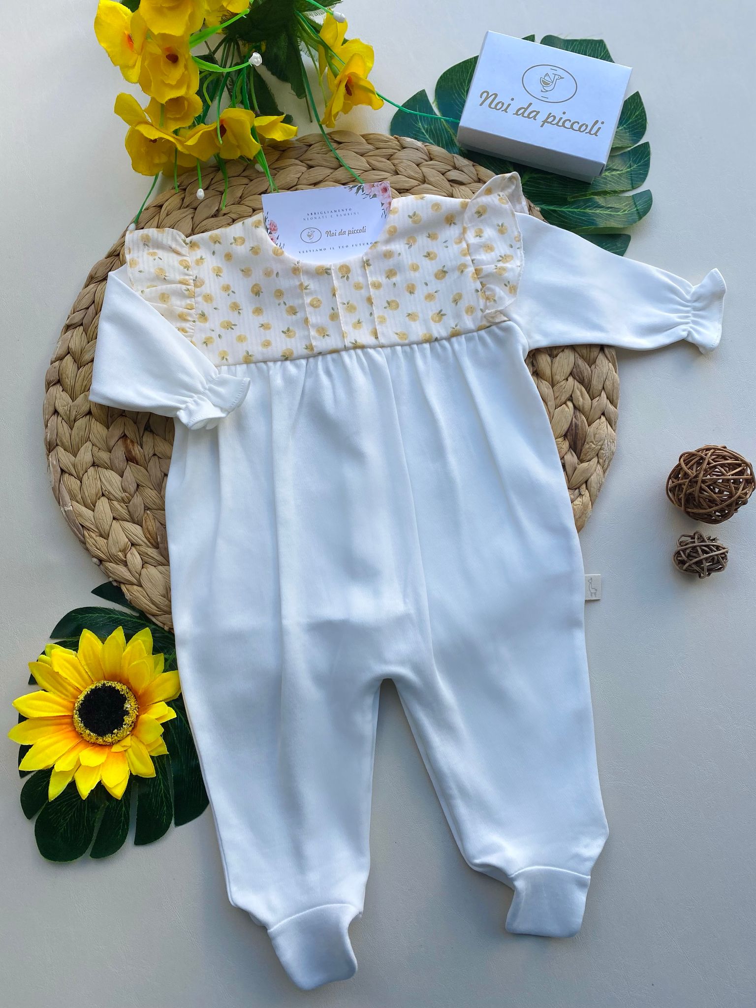 TUTINA IN COLORAZIONE BIANCO CON PARTE SUPERIORE CON LIMONI - Noi da piccoli