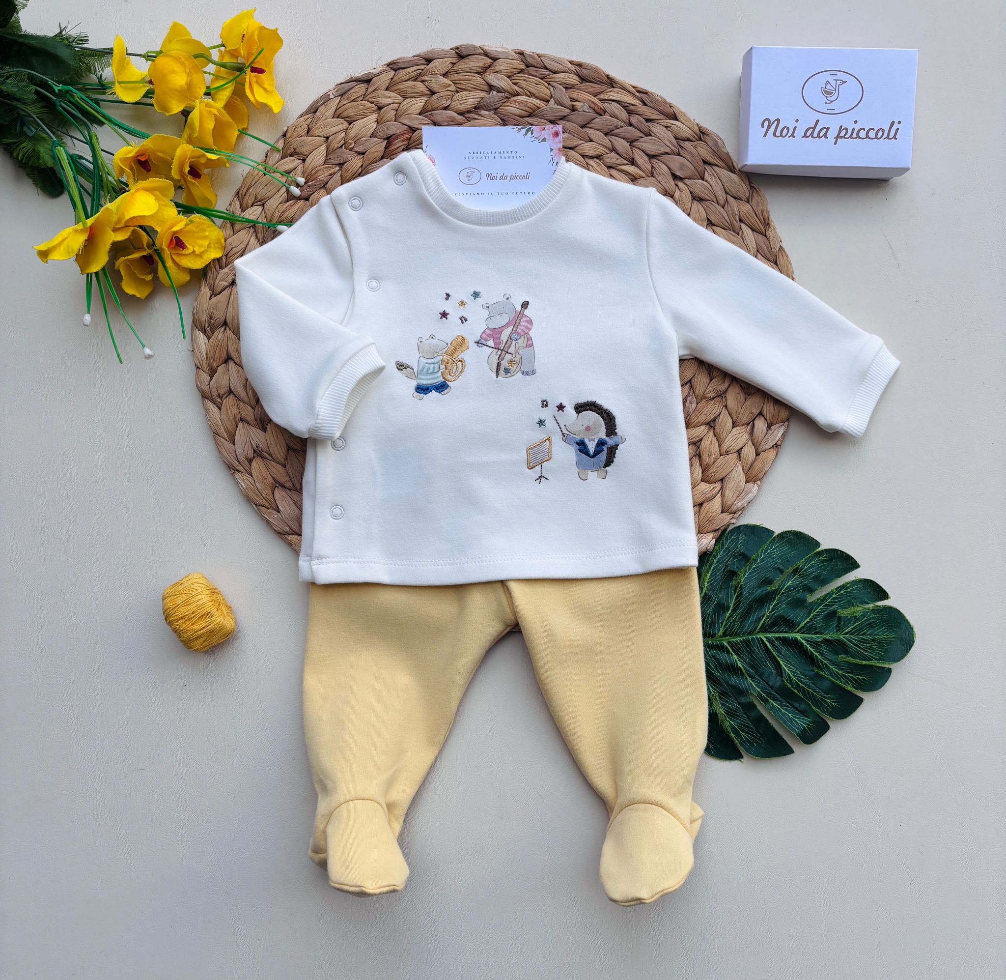 COMPLETO 2 PZ IN CALDO COTONE CON DISEGNINI BIANCO GIALLO