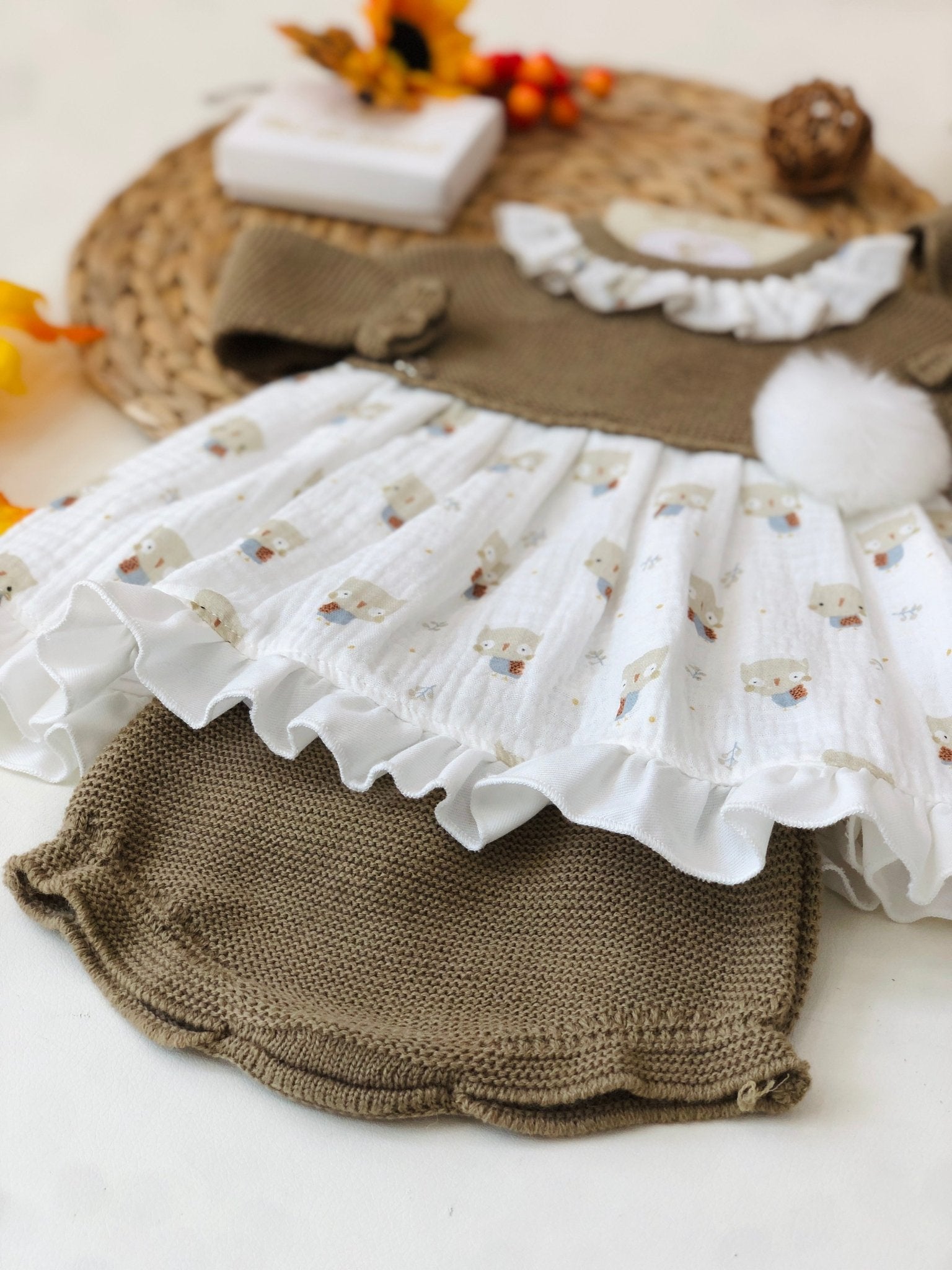 VESTINA CON CULOTTE E CUFFIETTA CON LANA MERINO BUHO - Noi da piccoli