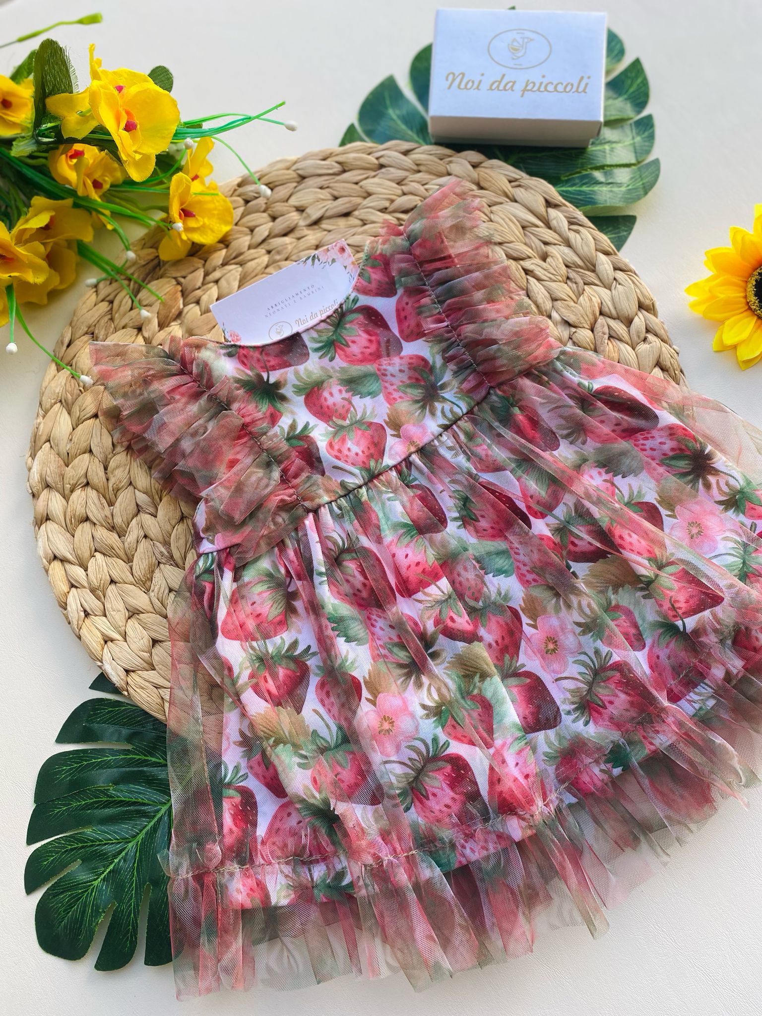 vestina con fragole - Noi da piccoli