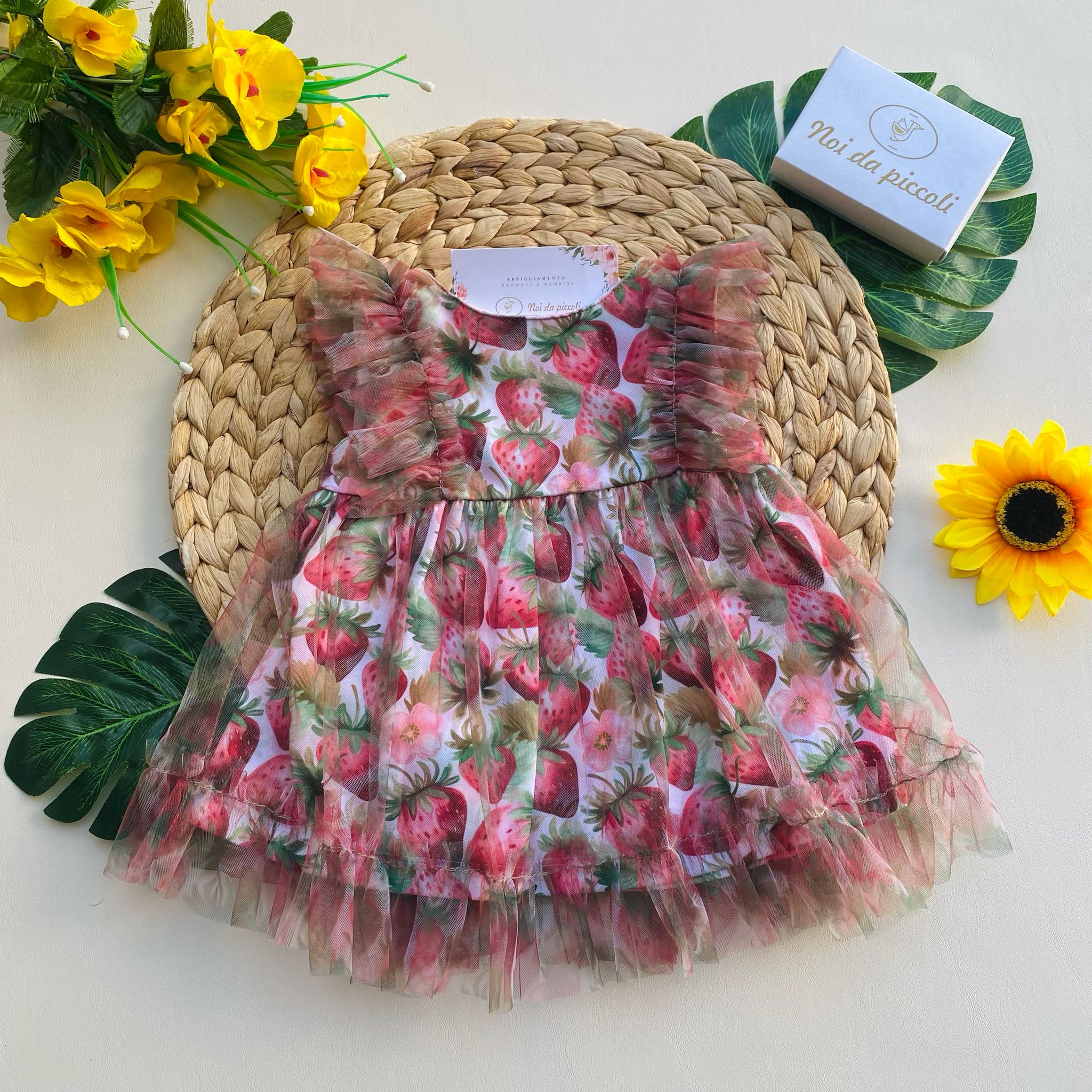 vestina con fragole - Noi da piccoli