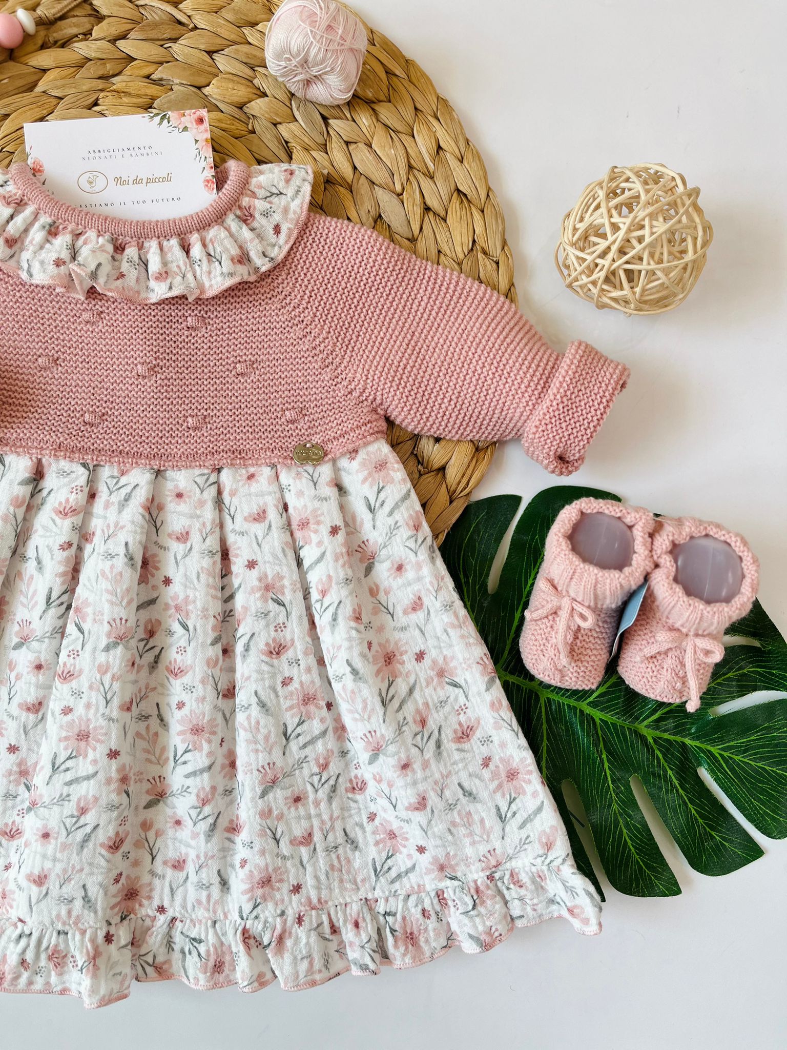 VESTINA FILATO E CALDO COTONE FIORI D'INVERNO ROSA - Noi da piccoli