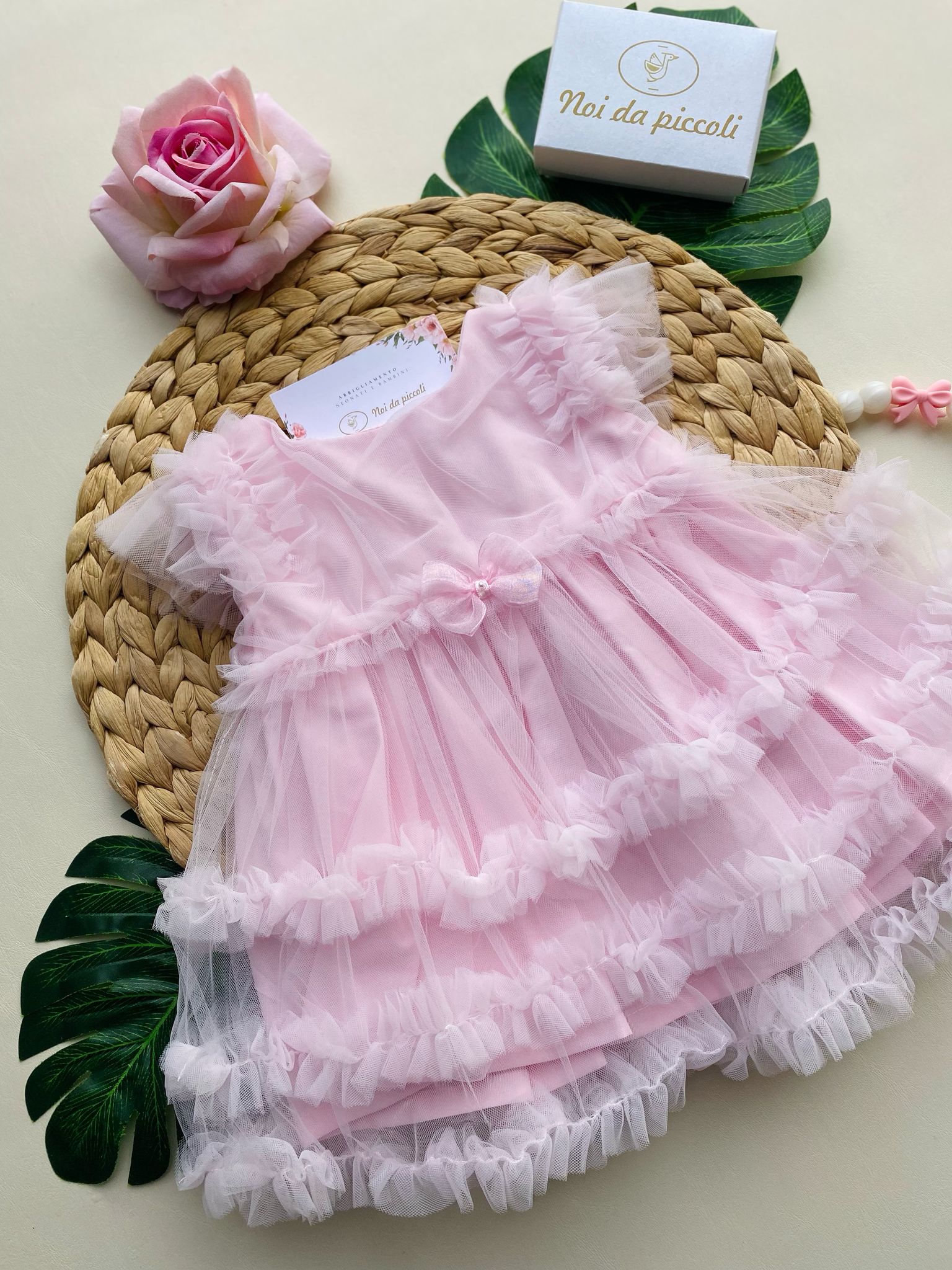 vestina in colorazione rosa con ampio tulle - Noi da piccoli