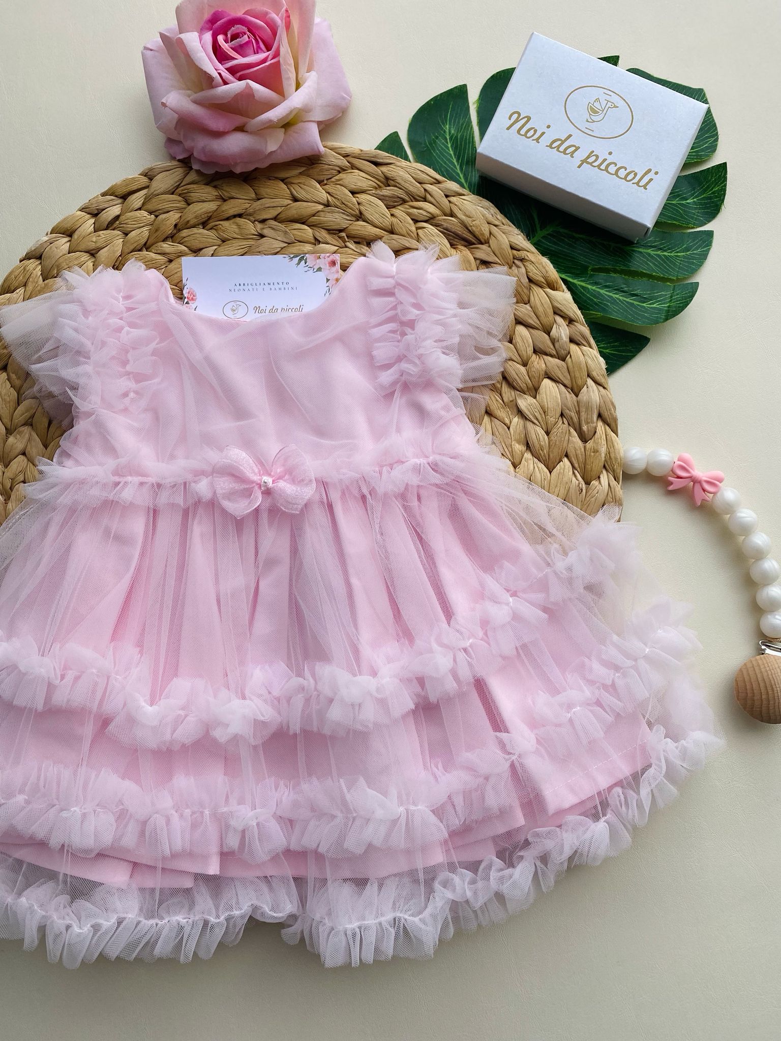 vestina in colorazione rosa con ampio tulle - Noi da piccoli