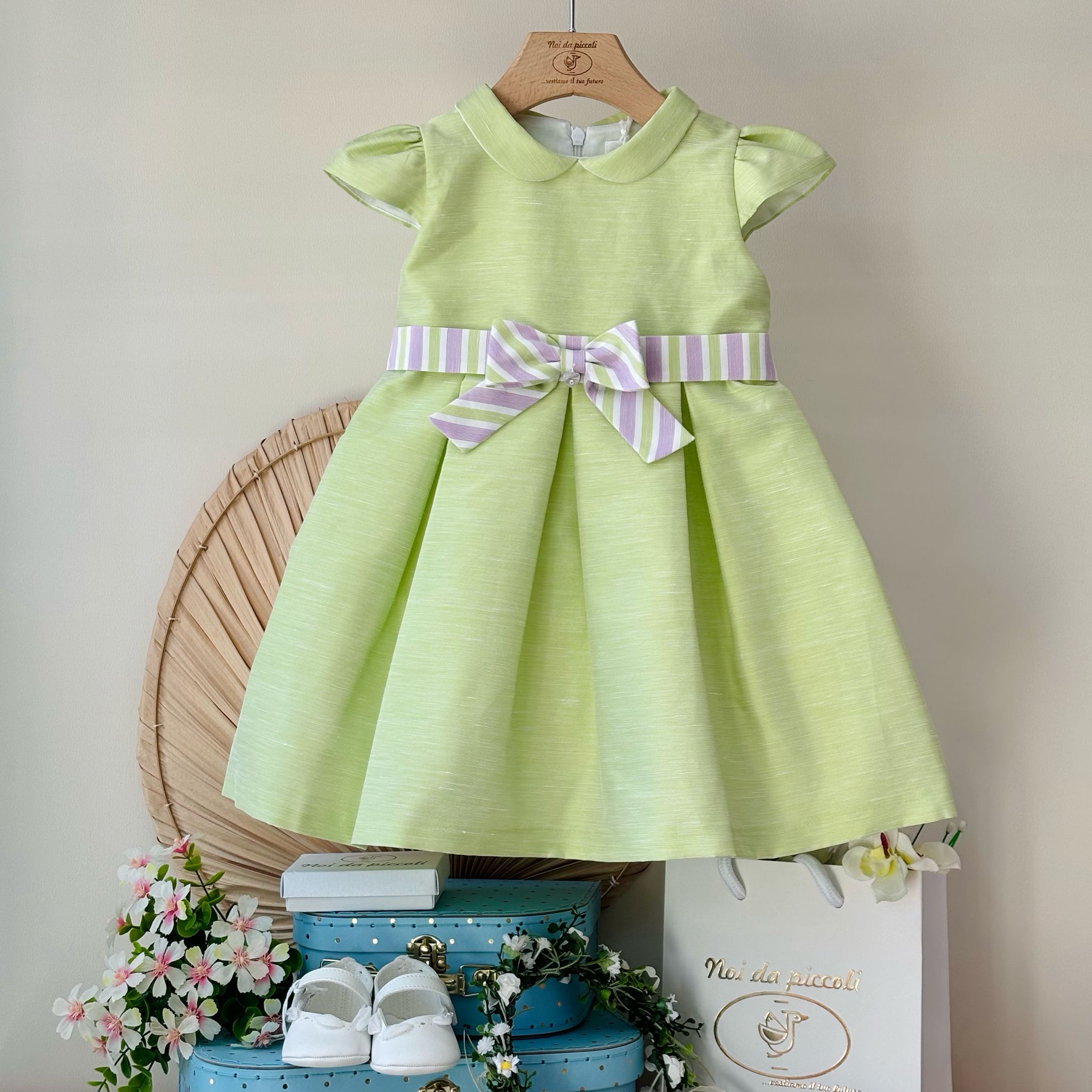 vestina in colorazione verde con fascia centrale rigata - Noi da piccoli