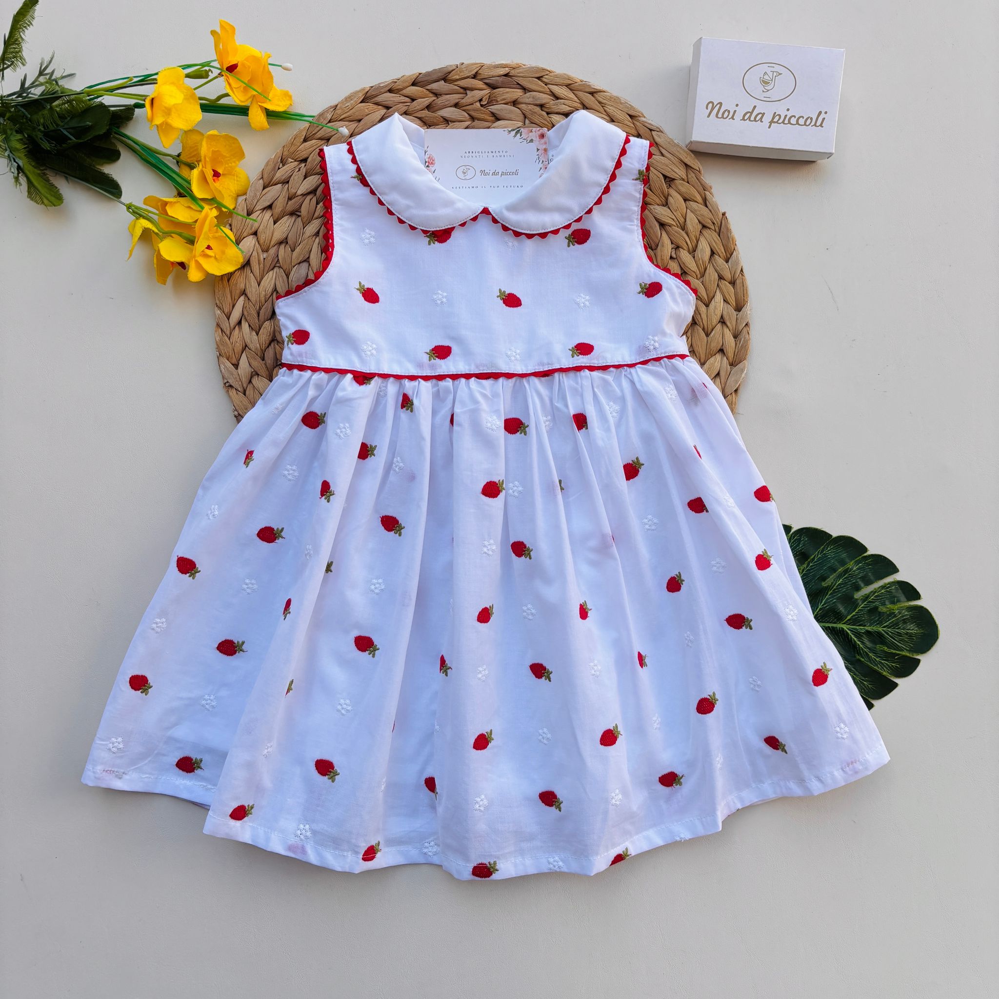 VESTINA IN COTONE CON FRAGOLINE BIANCO ROSSO - Noi da piccoli