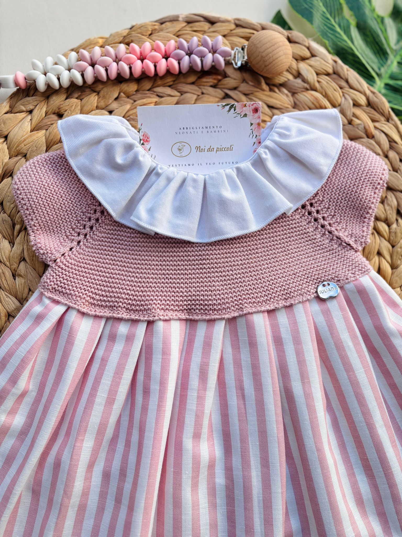 VESTINA IN COTONE E LINO A RIGHE CON COLLETTO A VOLANT BIANCO ROSA - Noi da piccoli