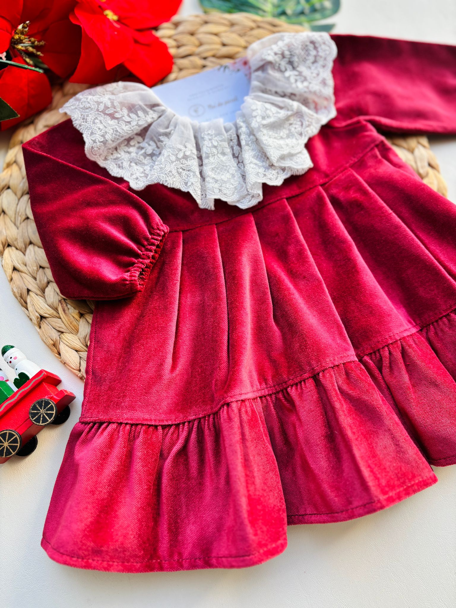 VESTINA IN VELLUTO CON COLLETTO SMERLATO rojo - Noi da piccoli