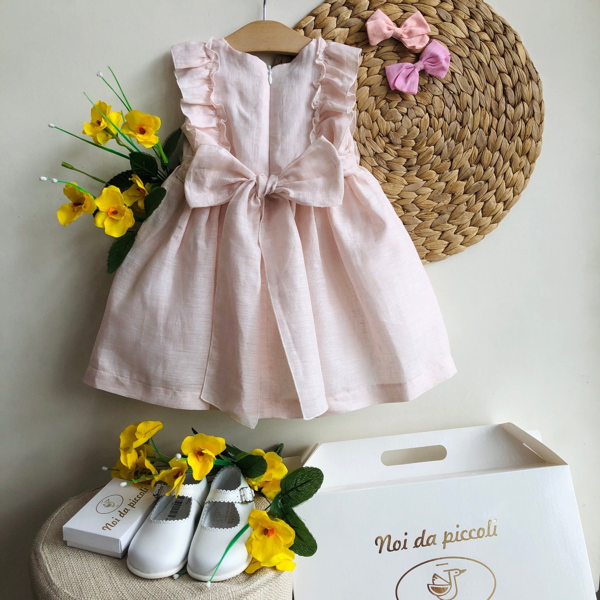 VESTINA ROSA CON FIOCCO FIORI 100% LINO - Noi da piccoli