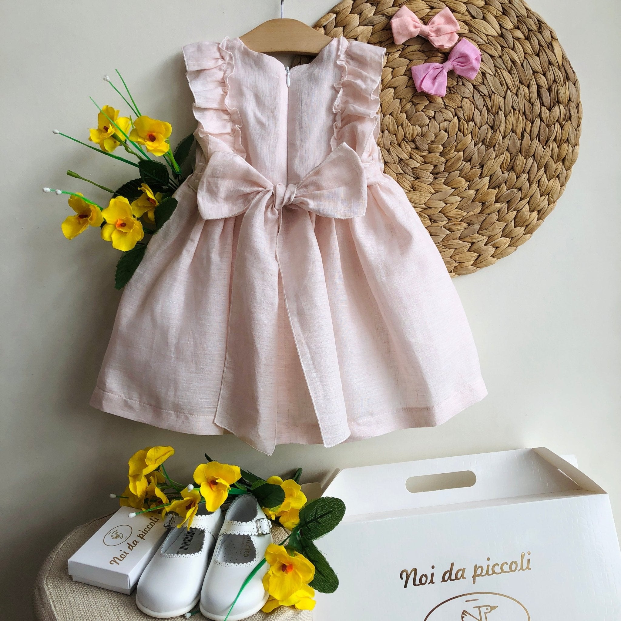VESTINA ROSA CON FIOCCO FIORI 100% LINO - Noi da piccoli