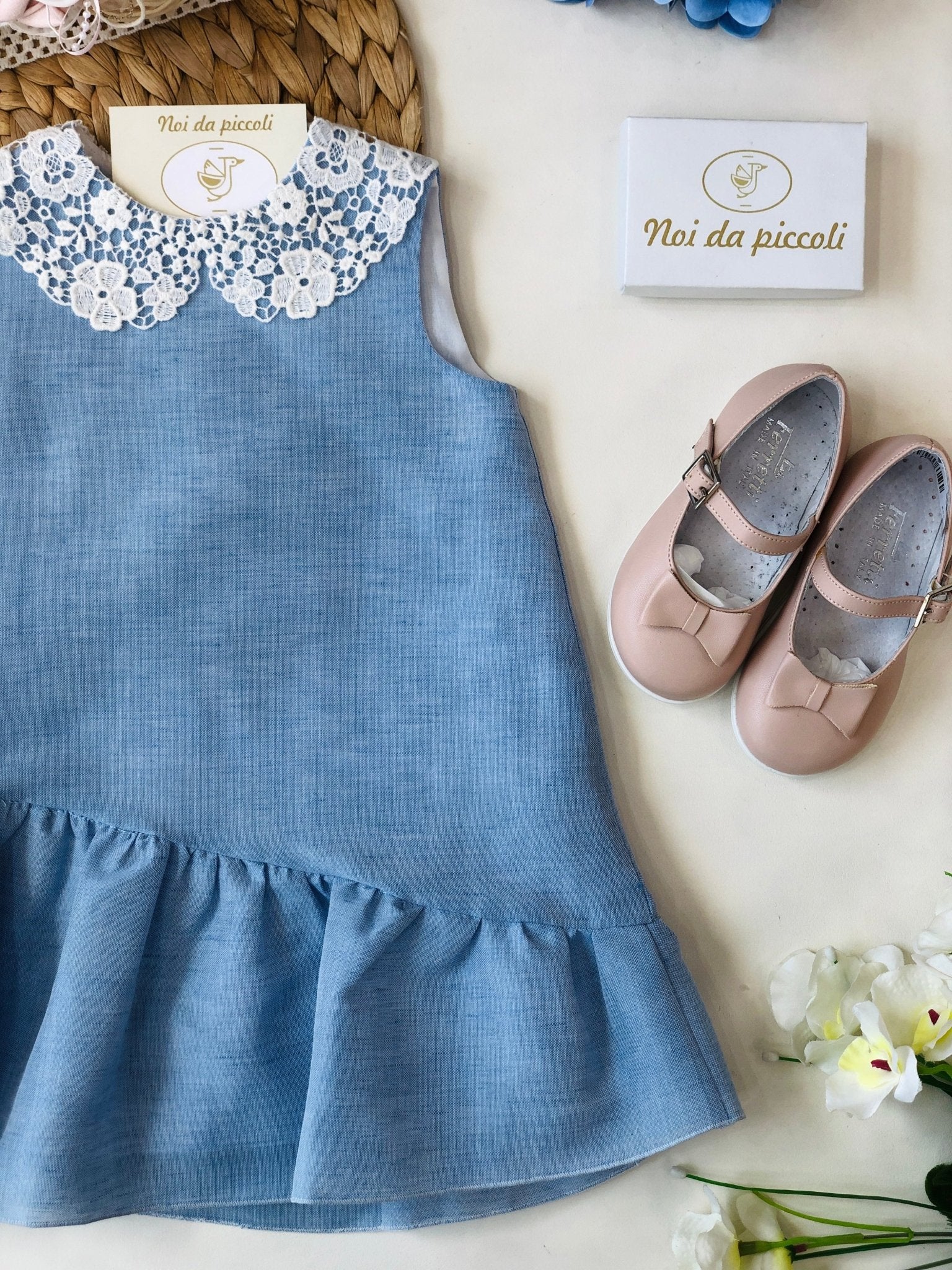 ABITINO CARTA DA ZUCCHERO CON PIZZO CON COLLETTO BIANCO - Noi da piccoli