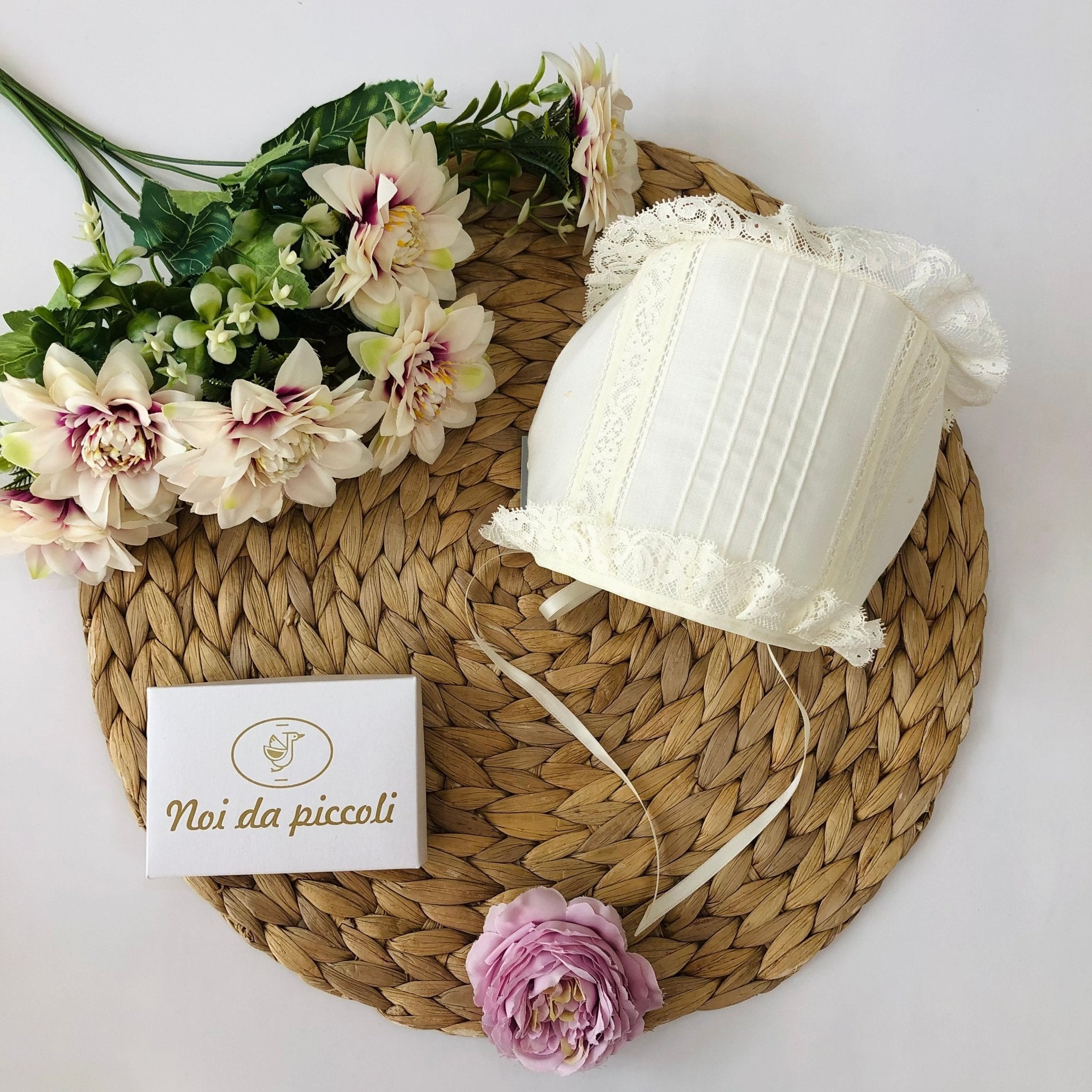 ABITINO CERIMONIALE AVORIO POIS E FIORI SISSI - Noi da piccoli