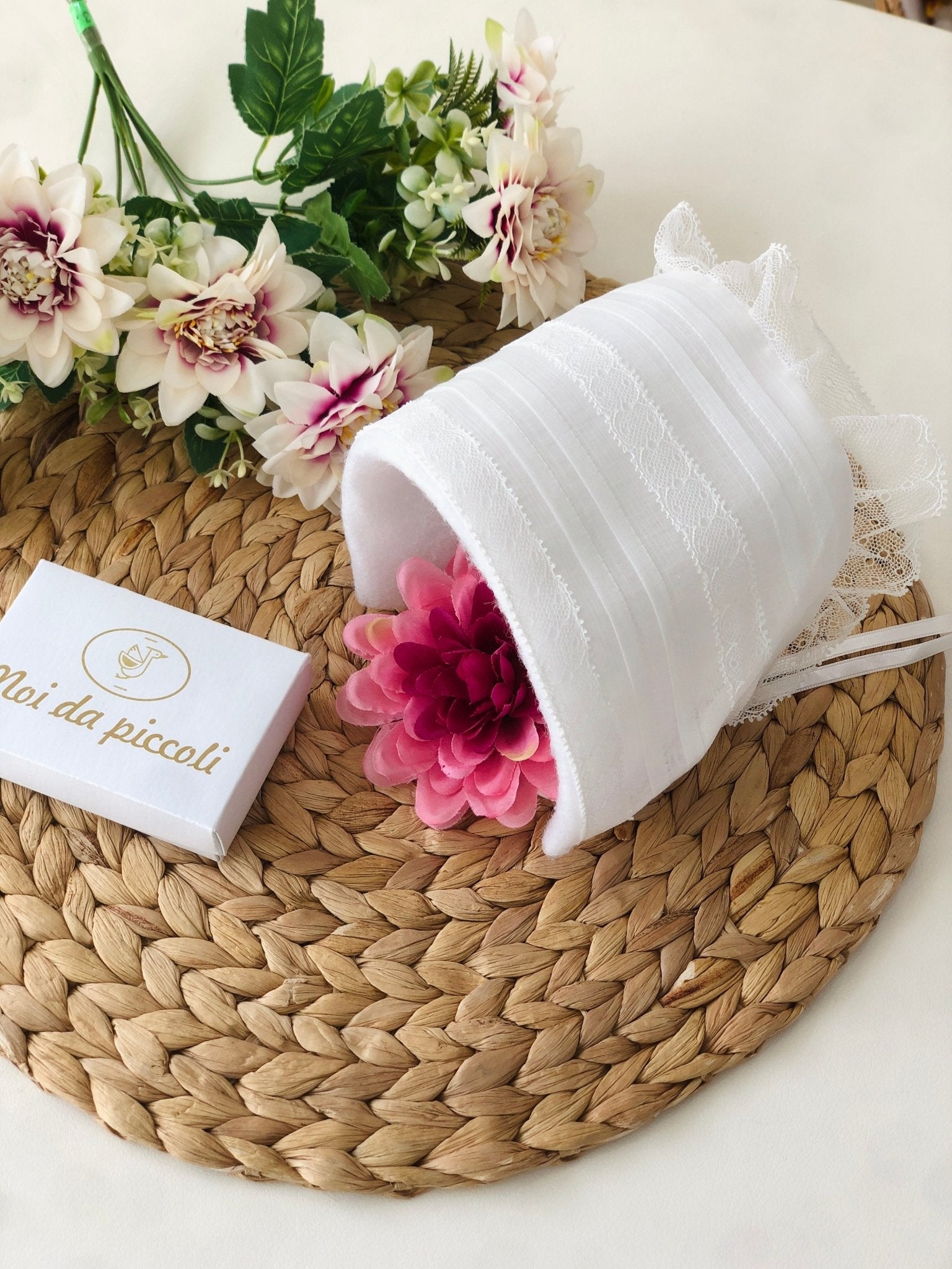 ABITINO CERIMONIALE BIANCO CON FIORE VERDE SOPHIA - Noi da piccoli