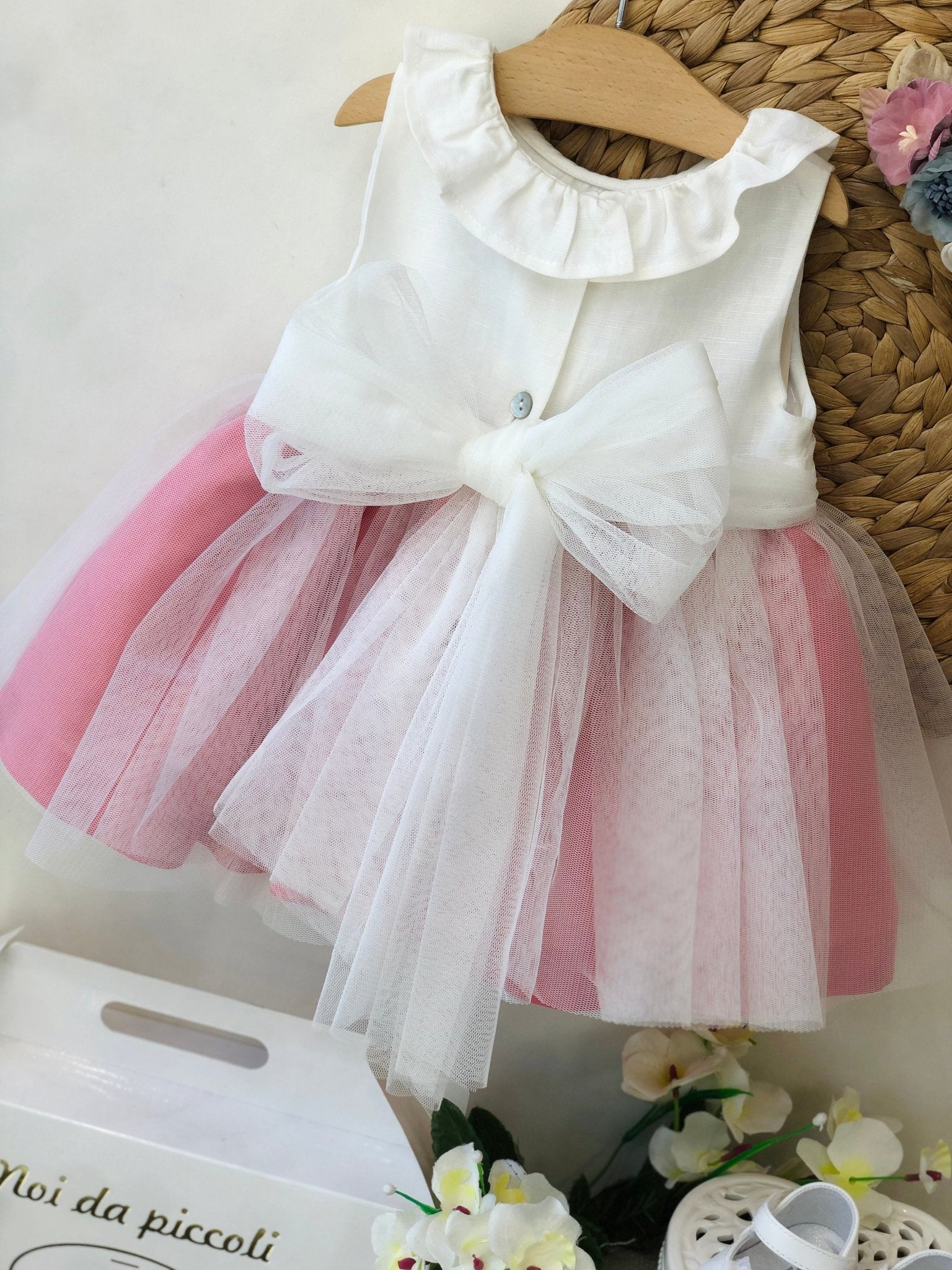 ABITINO CERIMONIALE BIANCO CON TULLE ROSA E FIORI - Noi da piccoli