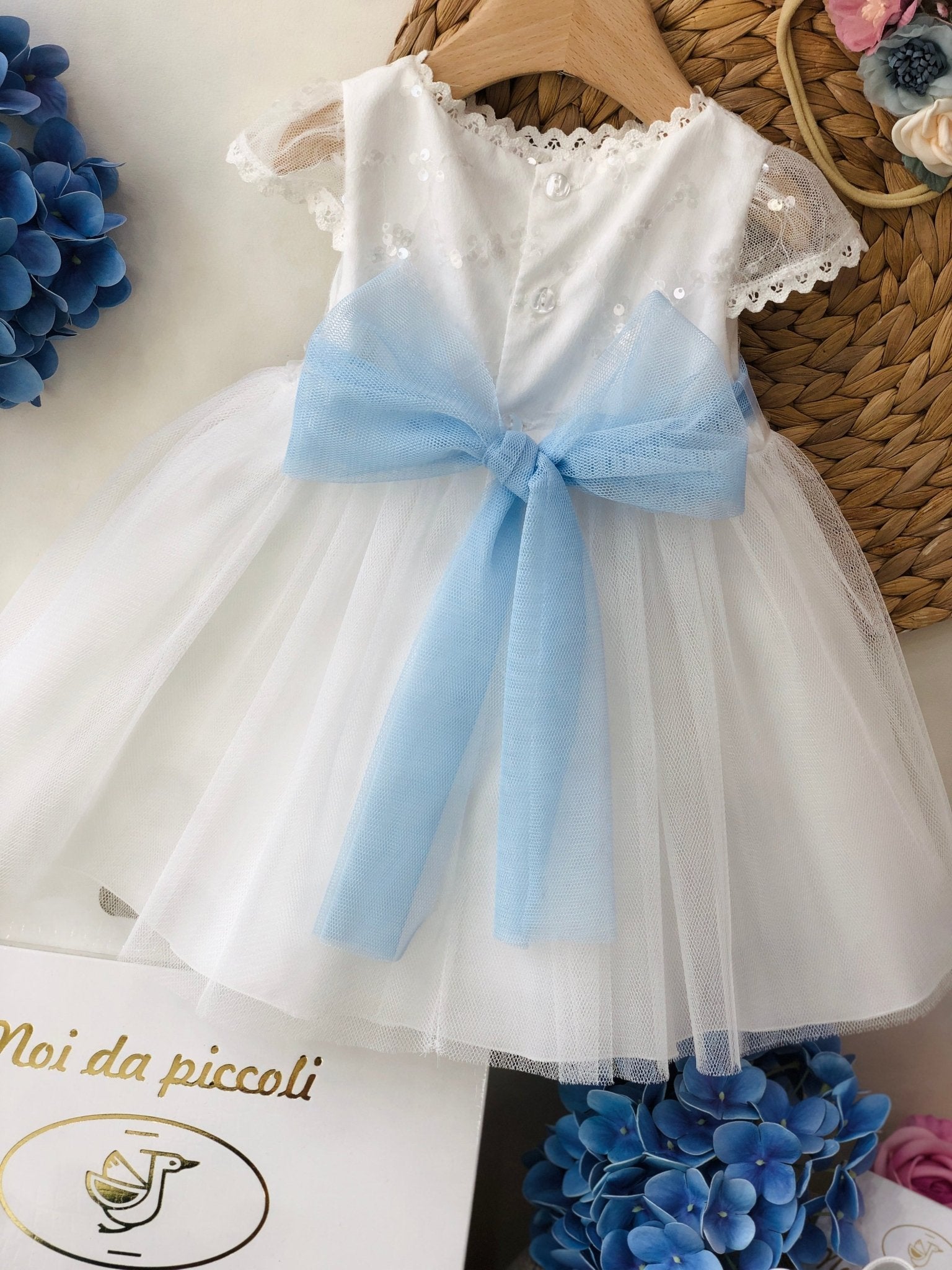 ABITINO CERIMONIALE BIANCO E FIORI AZZURRI - Noi da piccoli