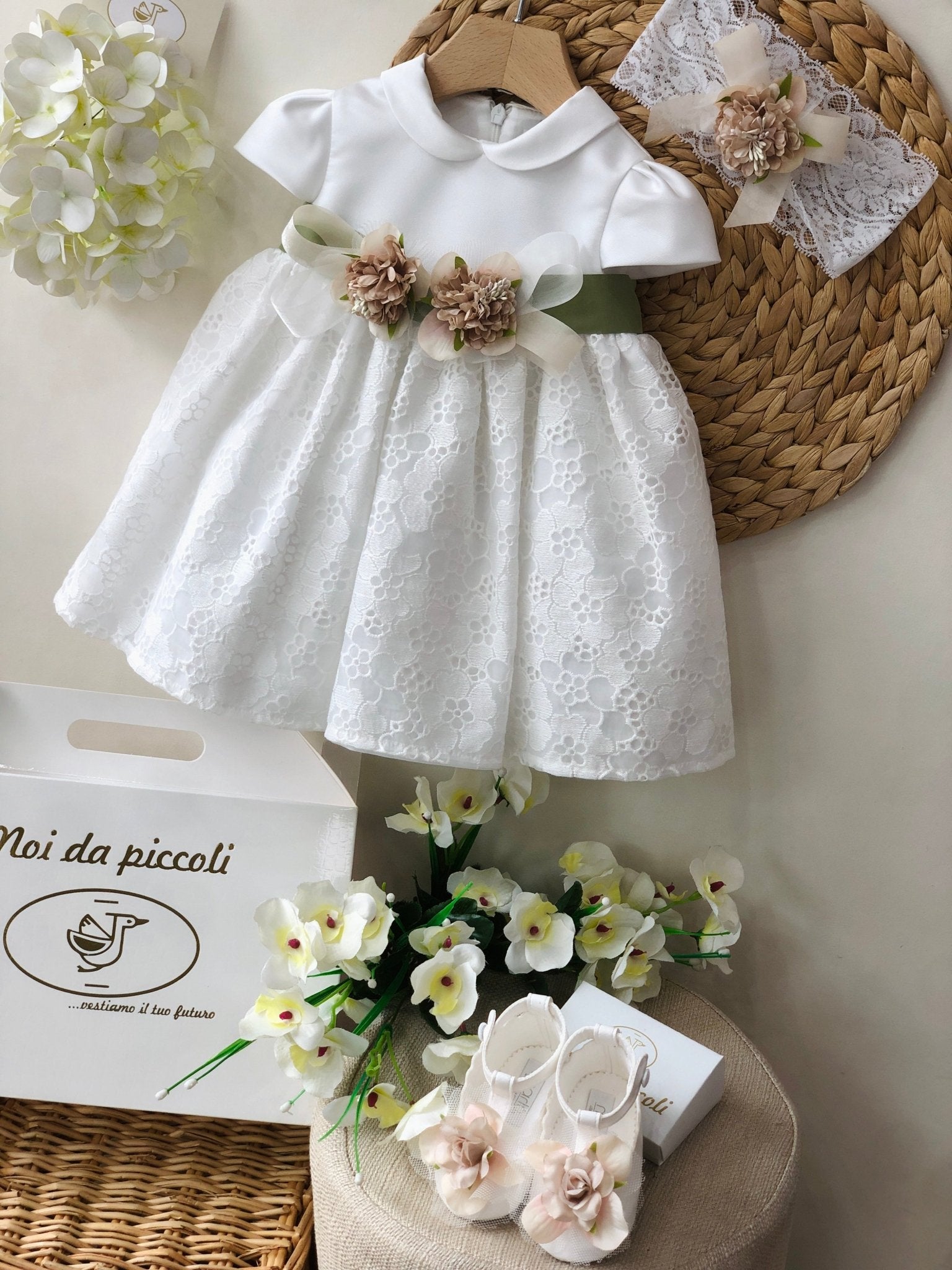 ABITINO CERIMONIALE CON FASCIA PIZZO SAN GALLO - Noi da piccoli