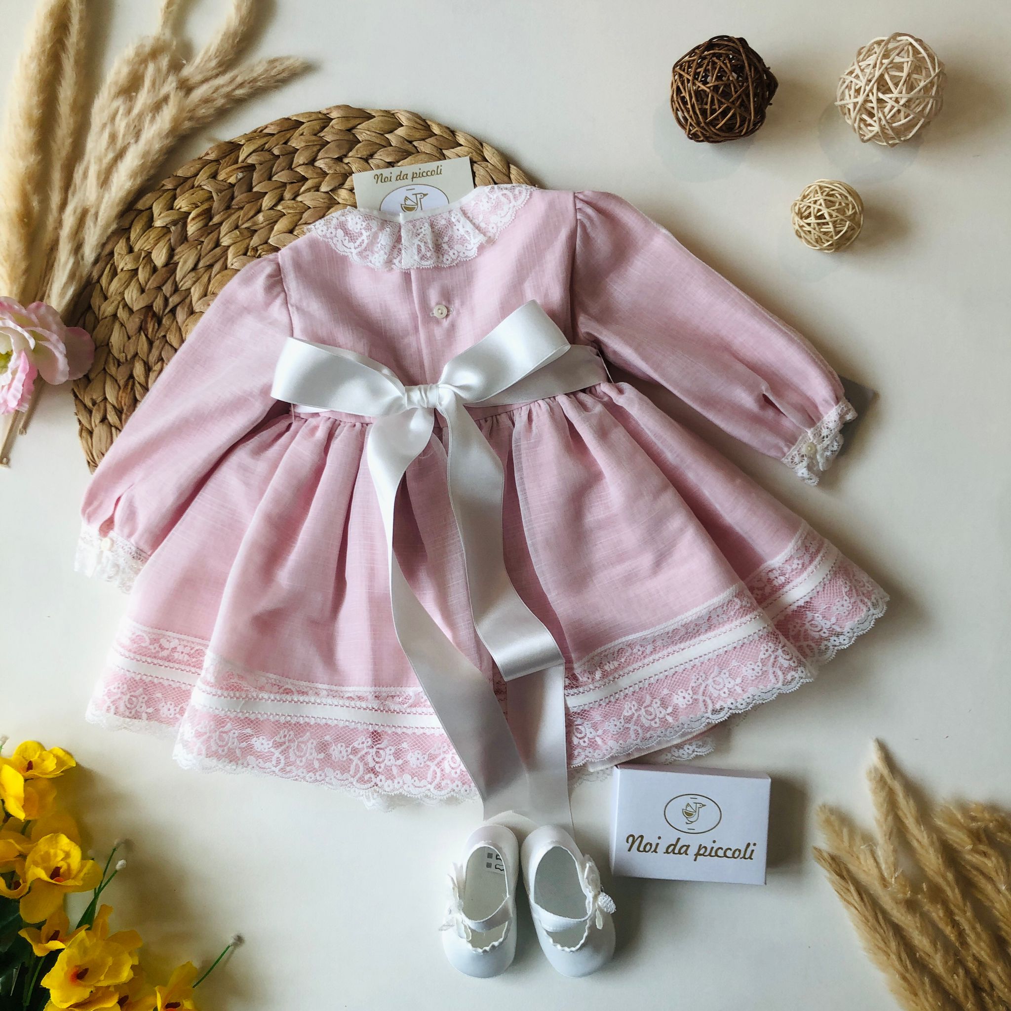 ABITINO CERIMONIALE ROSA ANTICO CON FASCIA BIANCA - Noi da piccoli