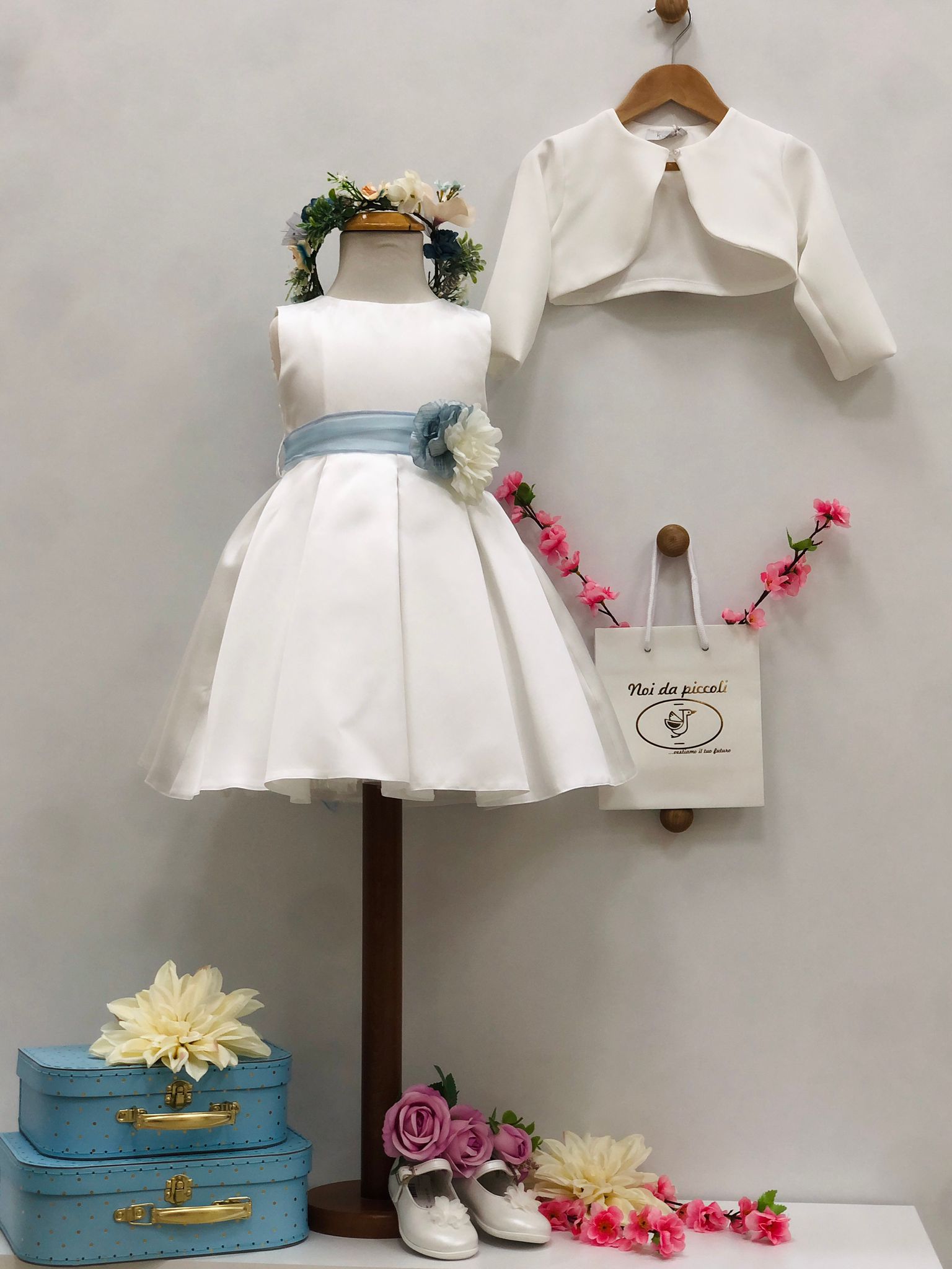 ABITINO ELEGANTE BIANCO CON FASCIA CIELO - Noi da piccoli