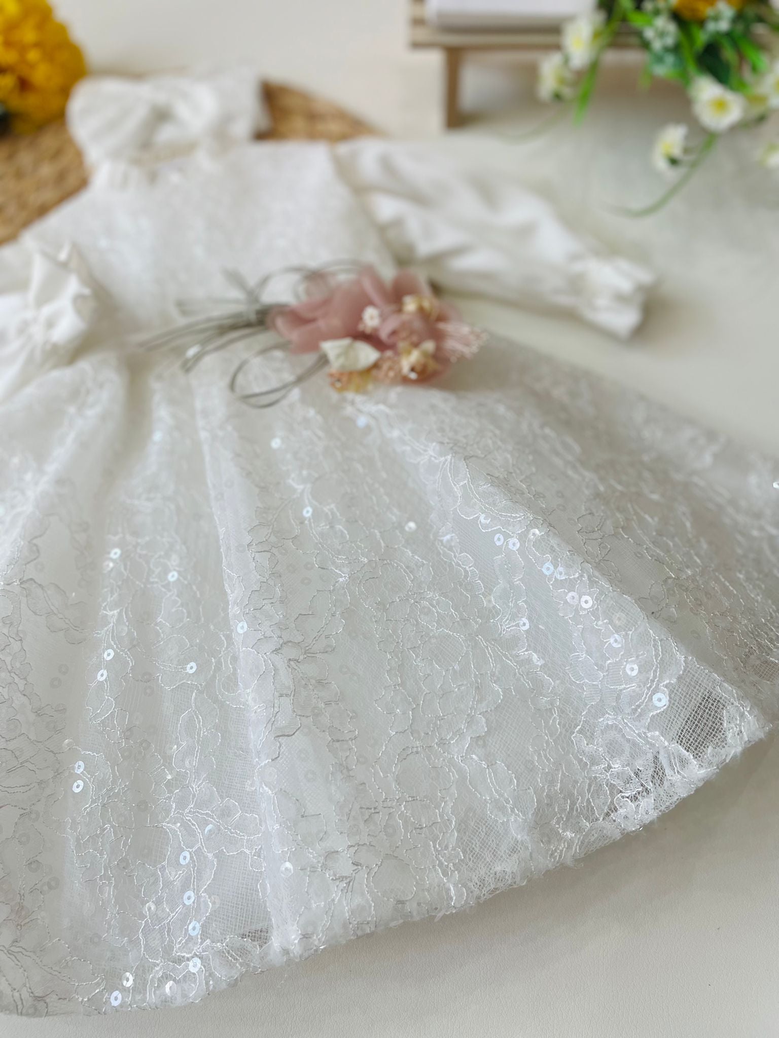 ROBE À FLEURS ROSE À MANCHES LONGUES