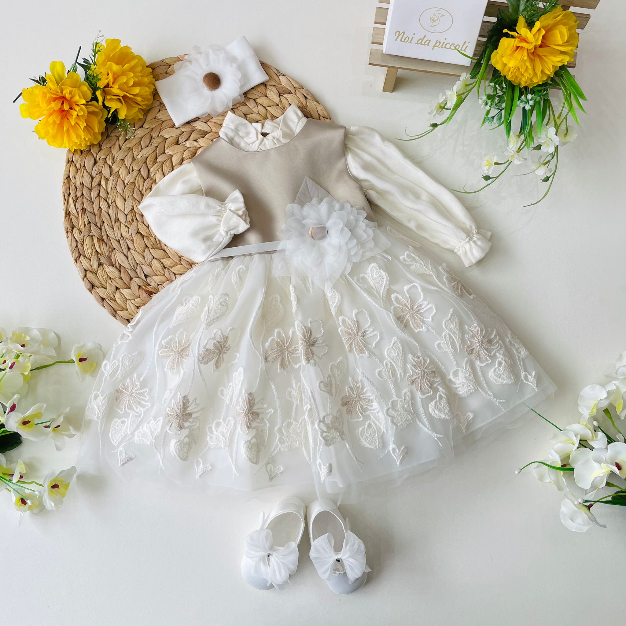 ABITINO PANNA CON DETTAGLI BEIGE