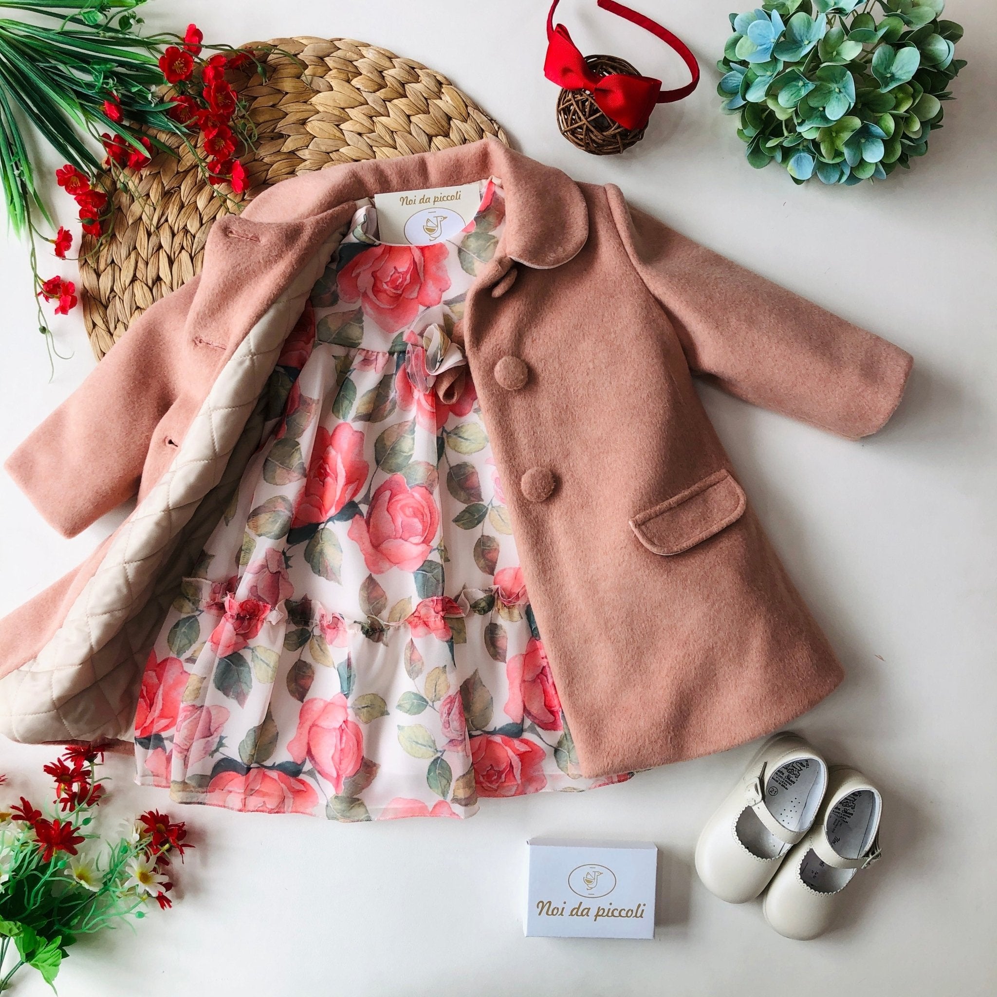 ROBE ROSES ROUGES ET BEIGE AVEC VOILE