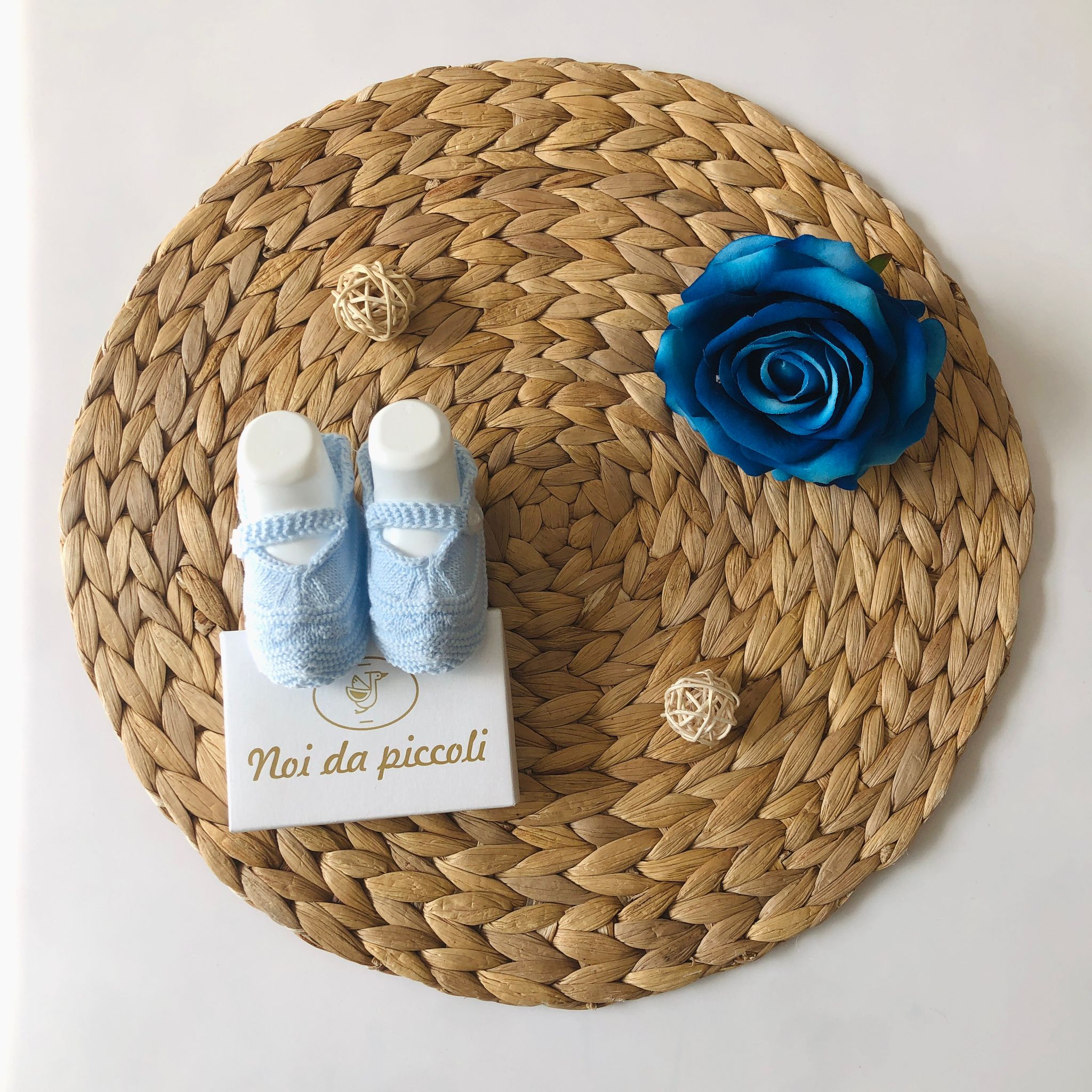 BABBUCCE IN FILO CELESTE - Noi da piccoli