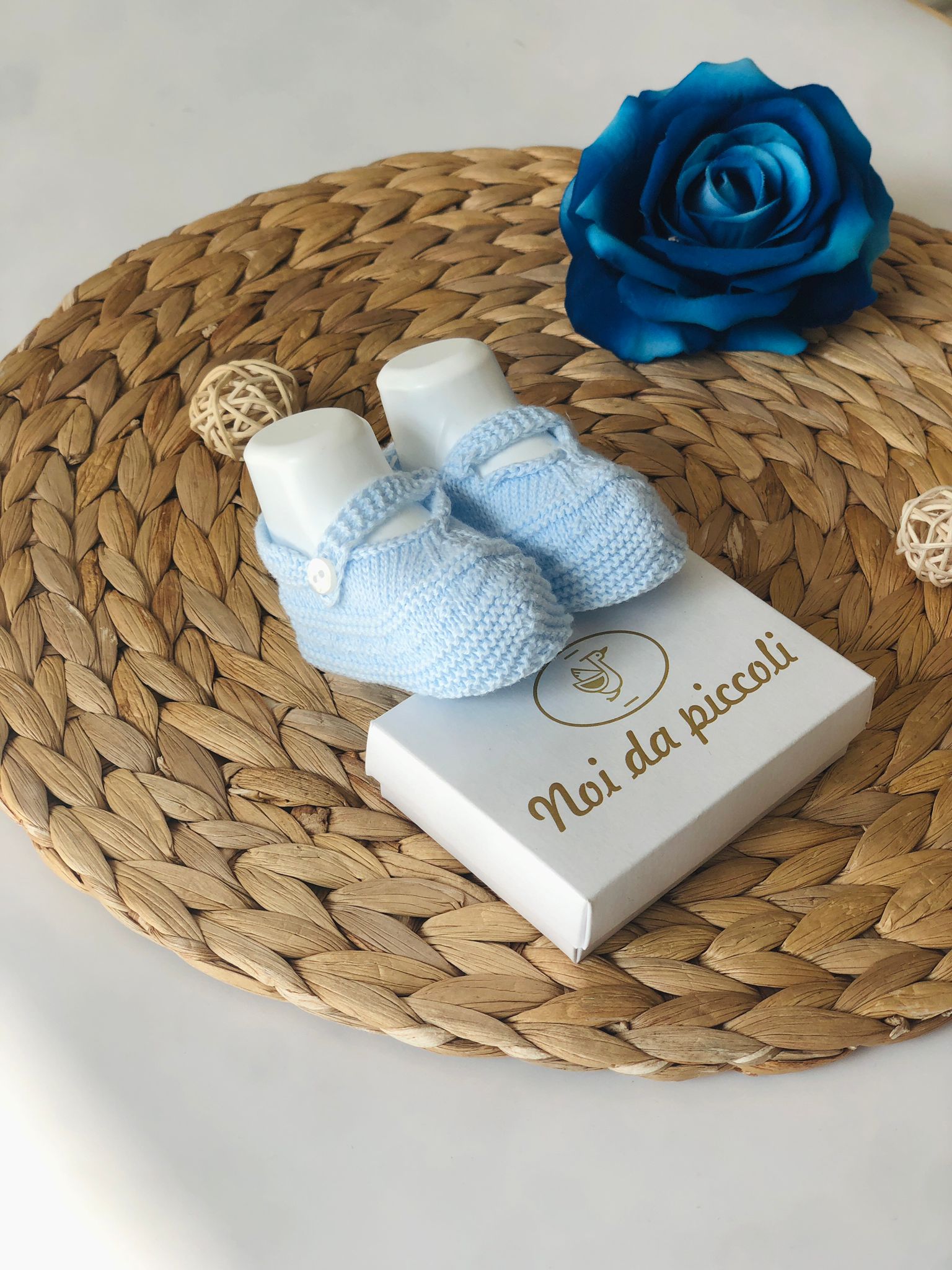 BABBUCCE IN FILO CELESTE - Noi da piccoli
