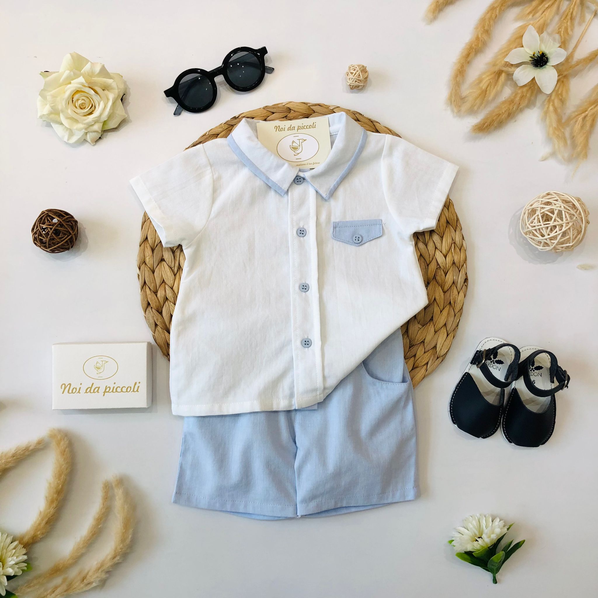 CAMICINA BIANCA CON SHORT CELESTE - Noi da piccoli